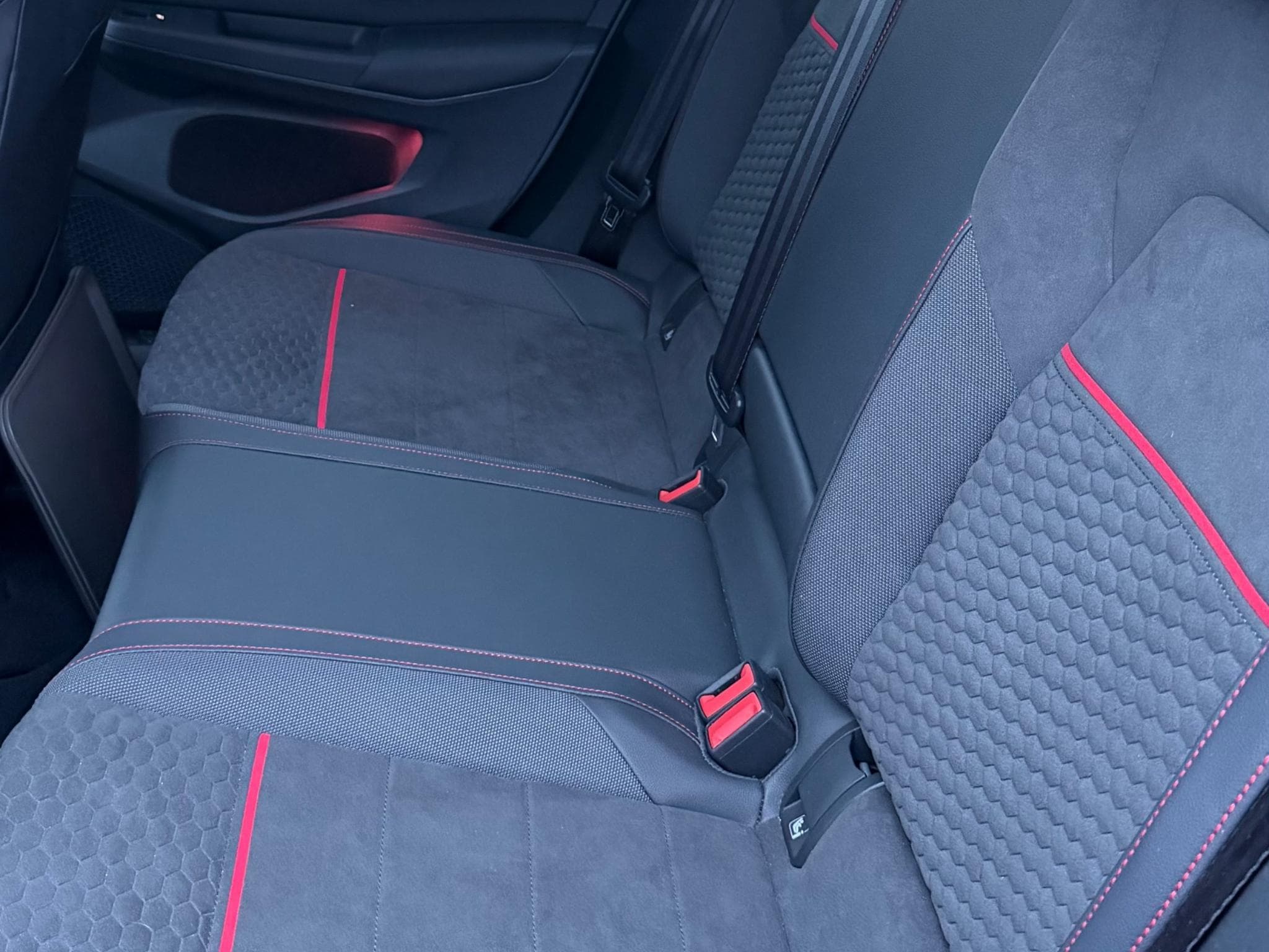 VW Golf GTI Clubsport Edition 45 (2022) - Foto 9