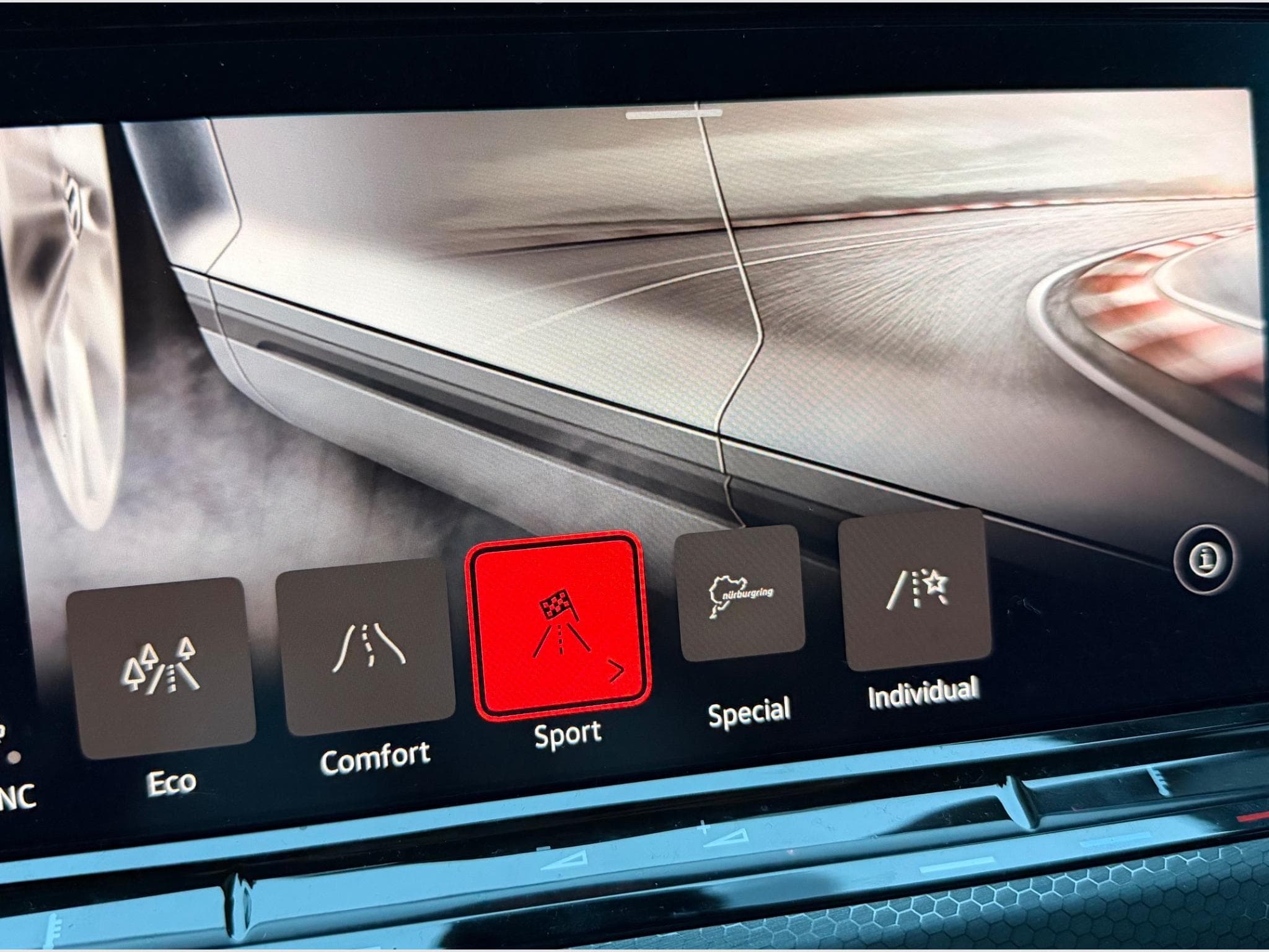 VW Golf GTI Clubsport Edition 45 (2022) - Foto 10