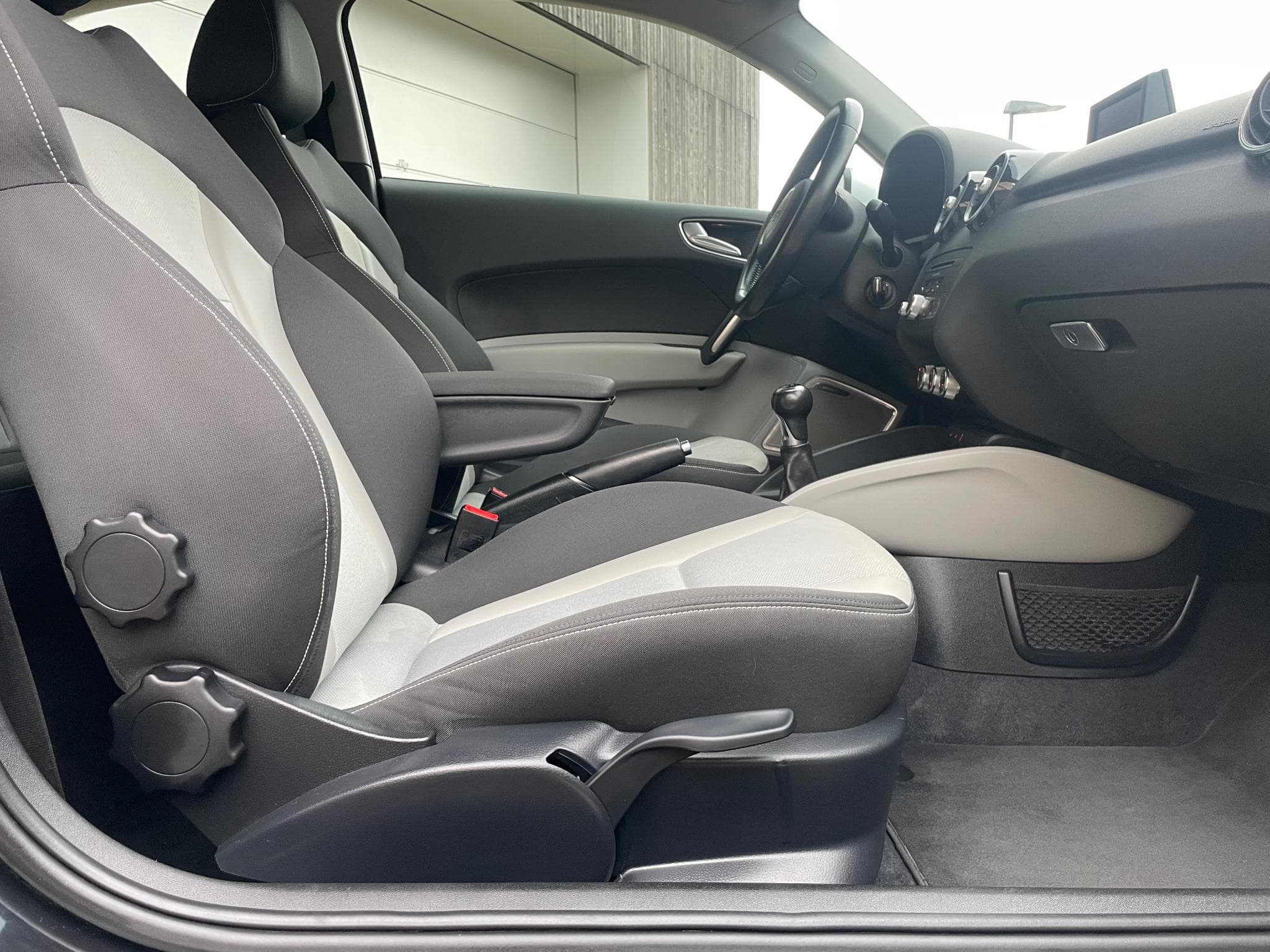 Audi A1 1.6 TDI Ambition» Bose Soundsystem (2012) - Photo 5