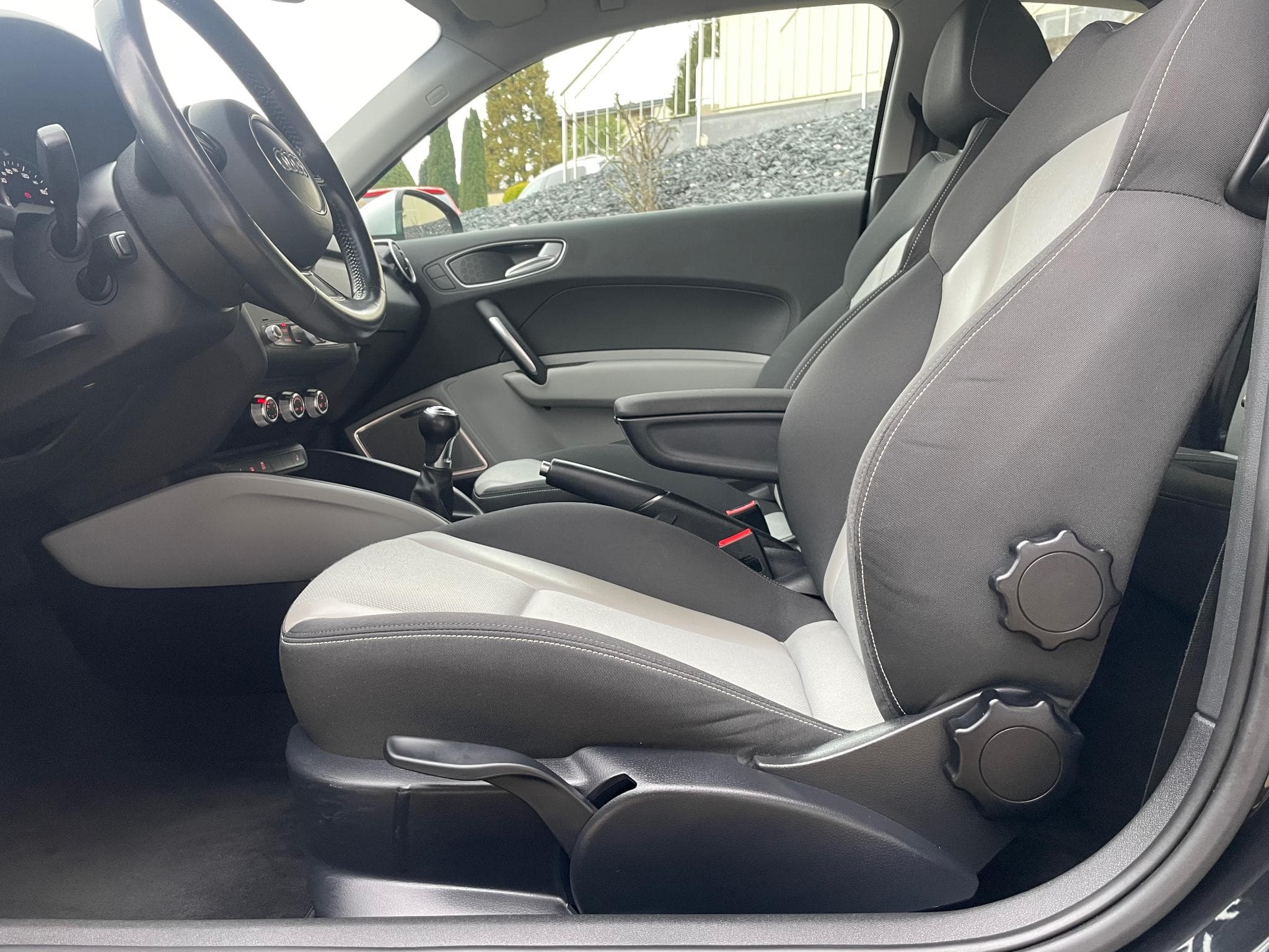 Audi A1 1.6 TDI Ambition» Bose Soundsystem (2012) - Photo 3