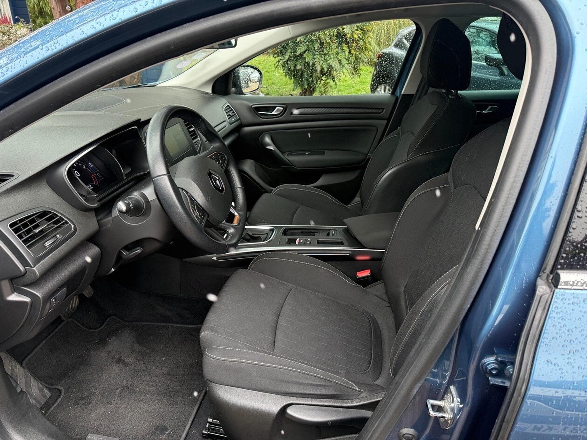 Renault Megane 1.3 TCE LIMITED EDC (2020) - Photo 6