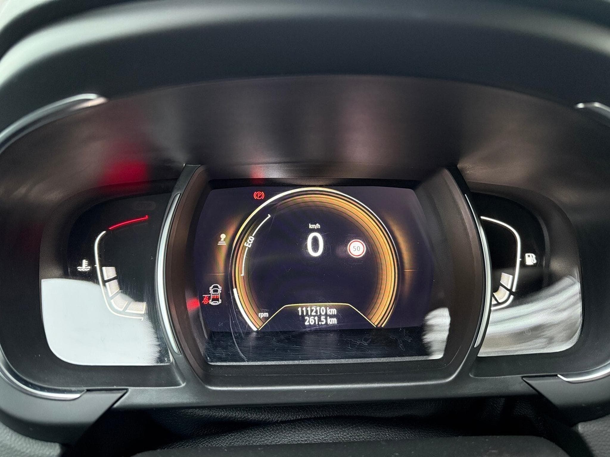 Renault Grand Scenic 1.3 TCE 115 INTENS 5 PL (2020) - Foto 6