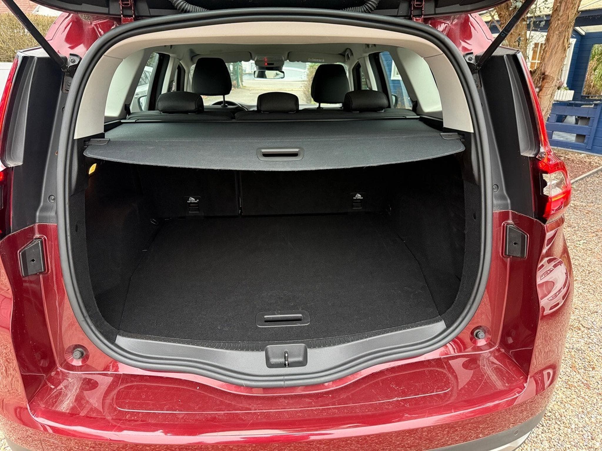 Renault Grand Scenic 1.3 TCE 115 INTENS 5 PL (2020) - Foto 10