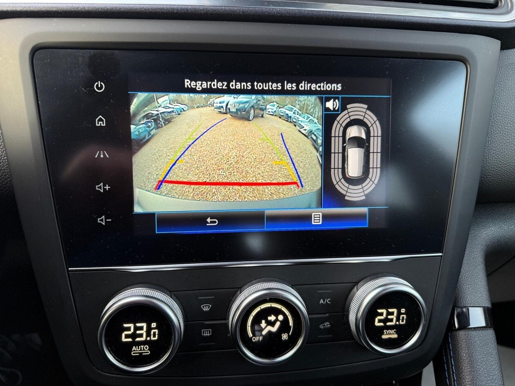 Renault Kadjar 1.5 Blue dCi 115ch Wave EDC (2019) - Foto 8