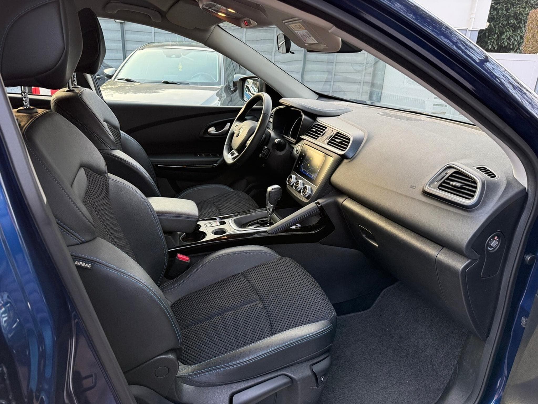 Renault Kadjar 1.5 Blue dCi 115ch Wave EDC (2019) - Foto 12