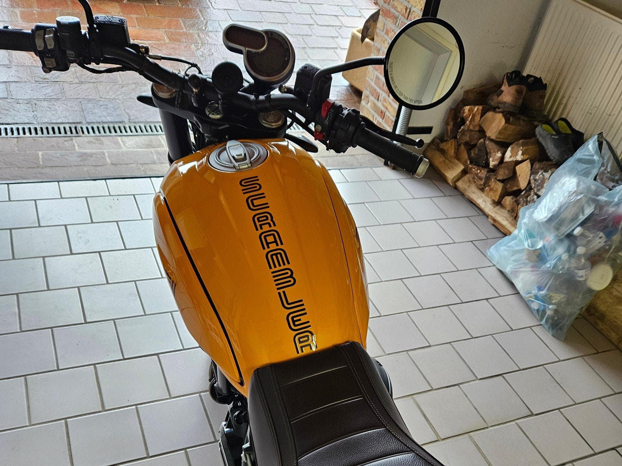 Ducati Scrambler 1100 Tribute (2023) - Foto 3
