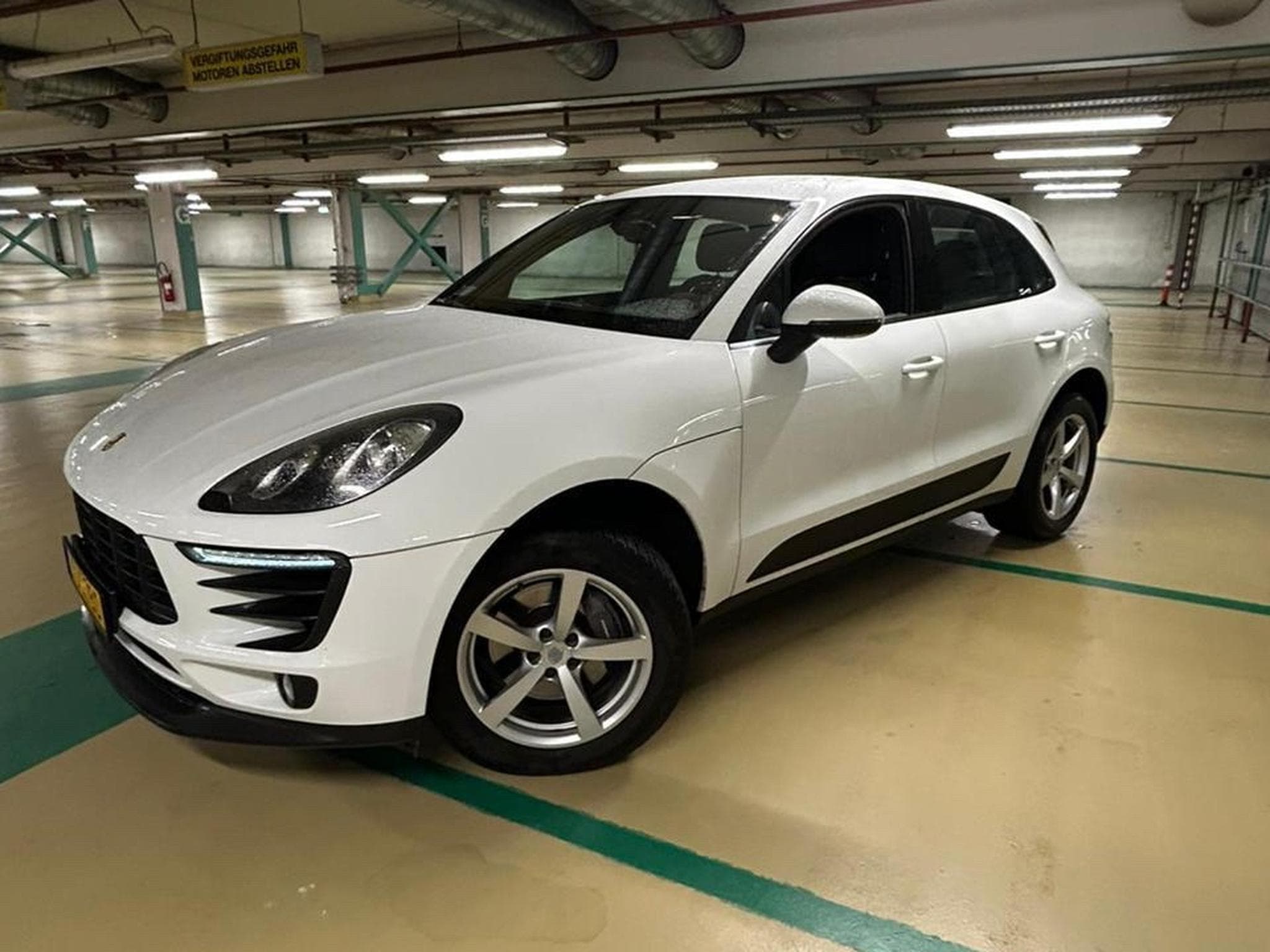 Porsche Macan 2.0 (2017) - Photo 2
