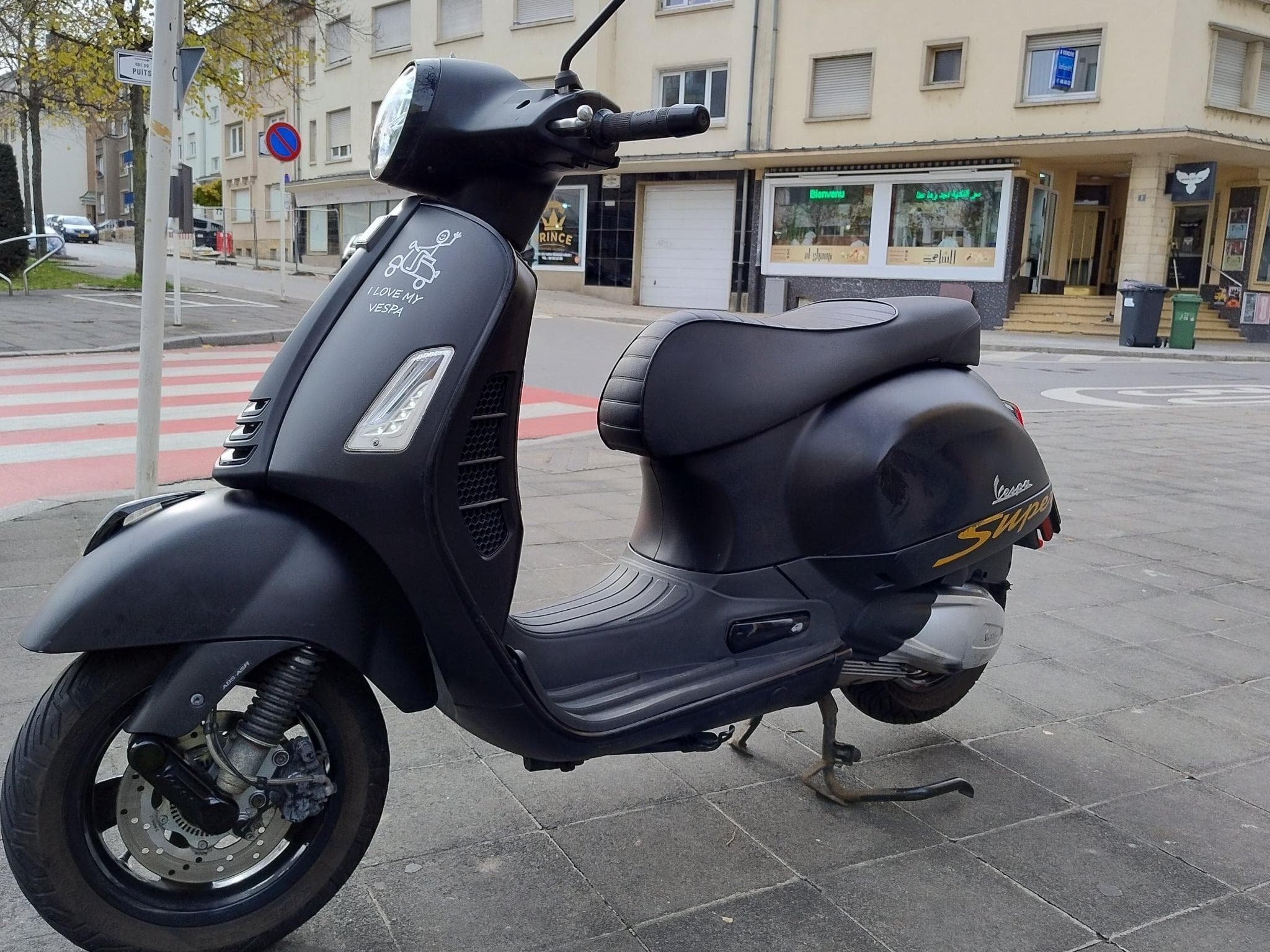 Vespa GTS Noite (2021) - Photo 2