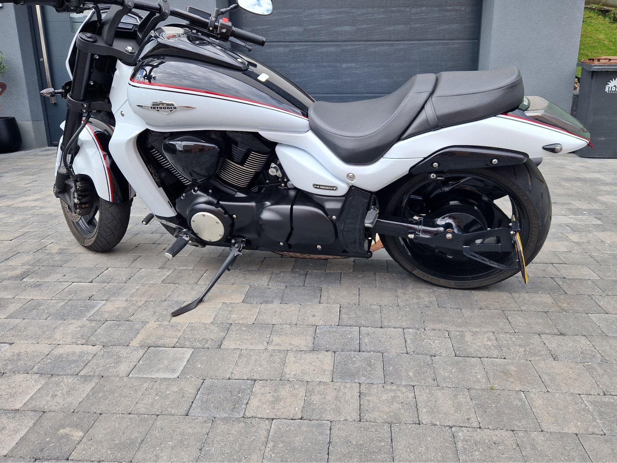 Suzuki Intruder M1800r boss (2017) - Photo 2