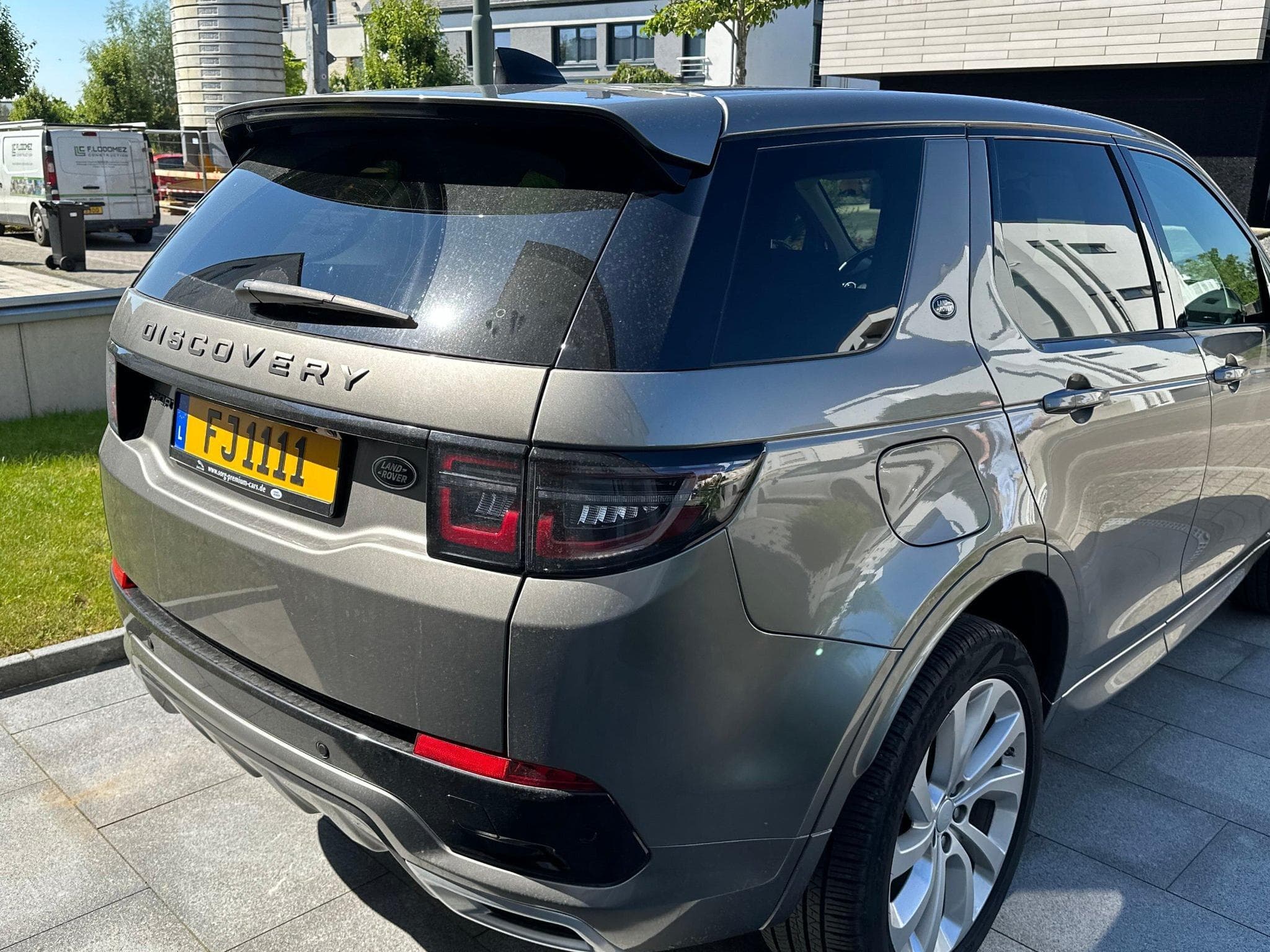 Land-Rover Discovery Sport (2019) - Photo 2
