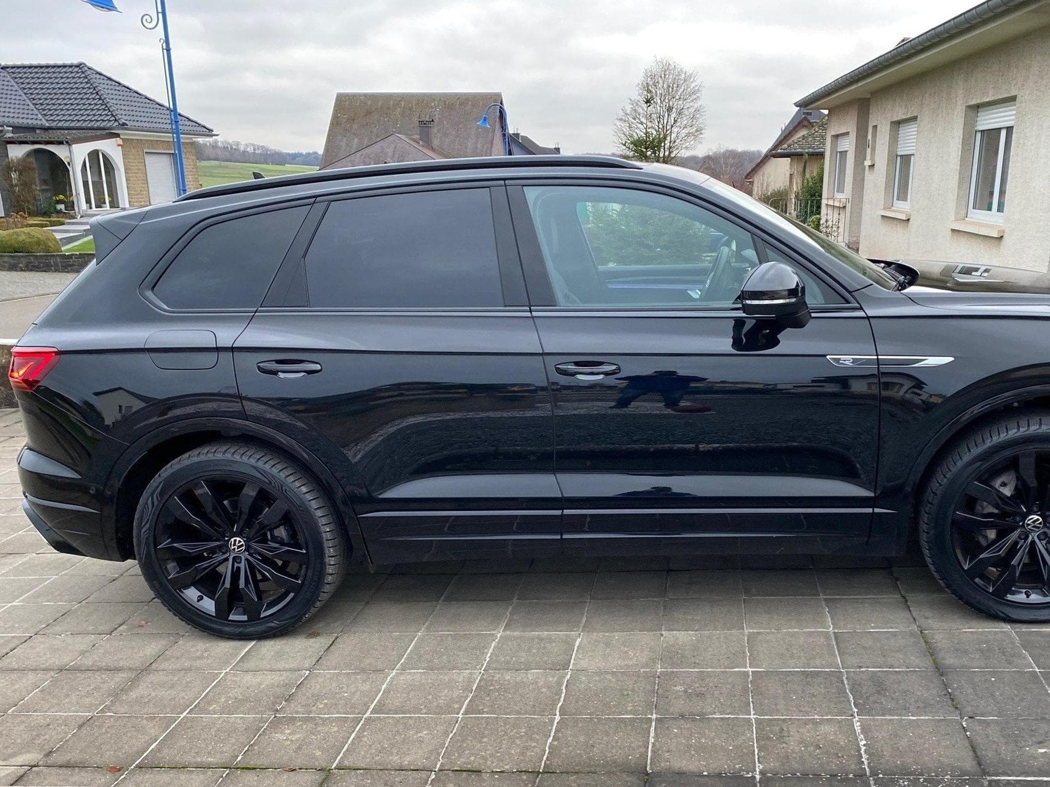 VW Touareg V6, R-Line (2023) - Photo 3