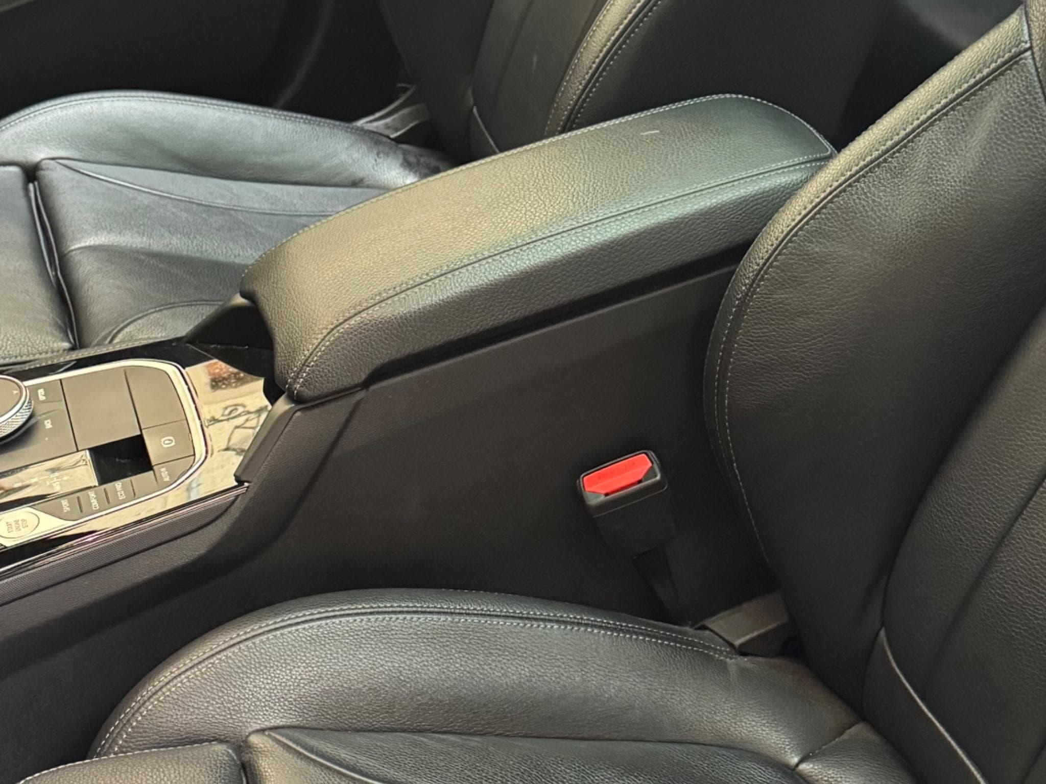 BMW 118 Pack M (2020) - Photo 10