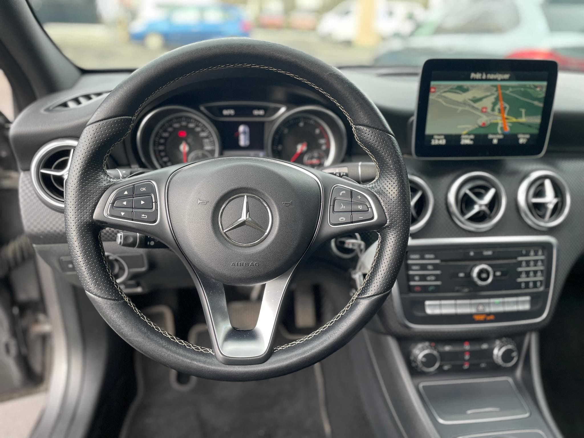 Mercedes A 180 Sport 7G-DCT Toit Ouvrant (2016) - Photo 8