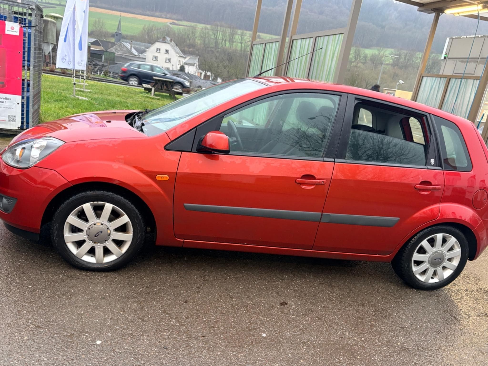 Ford Fiesta Ghia (2006) - Photo 2
