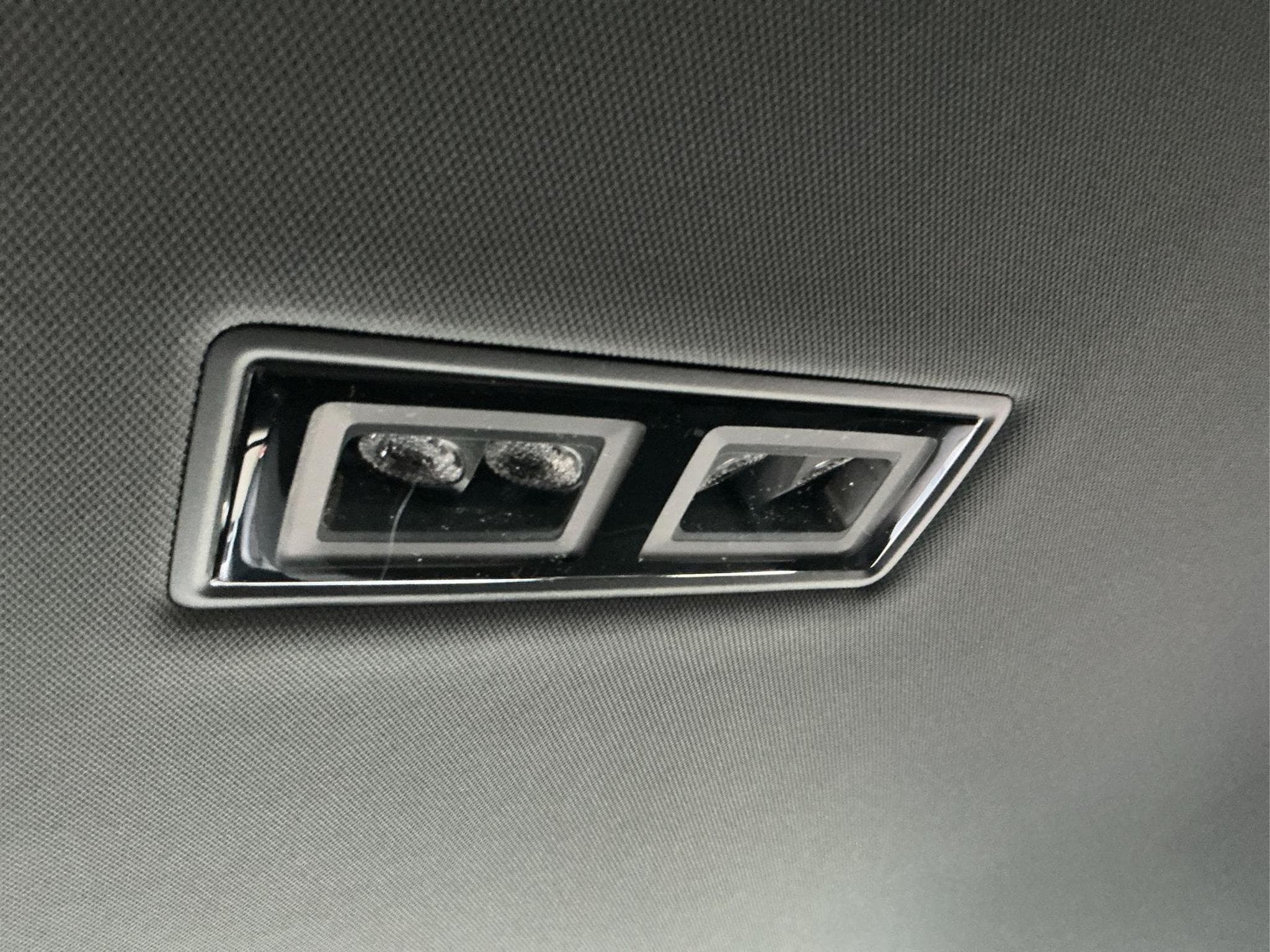 VW Tiguan R-Line Black Style (2026) - Foto 21