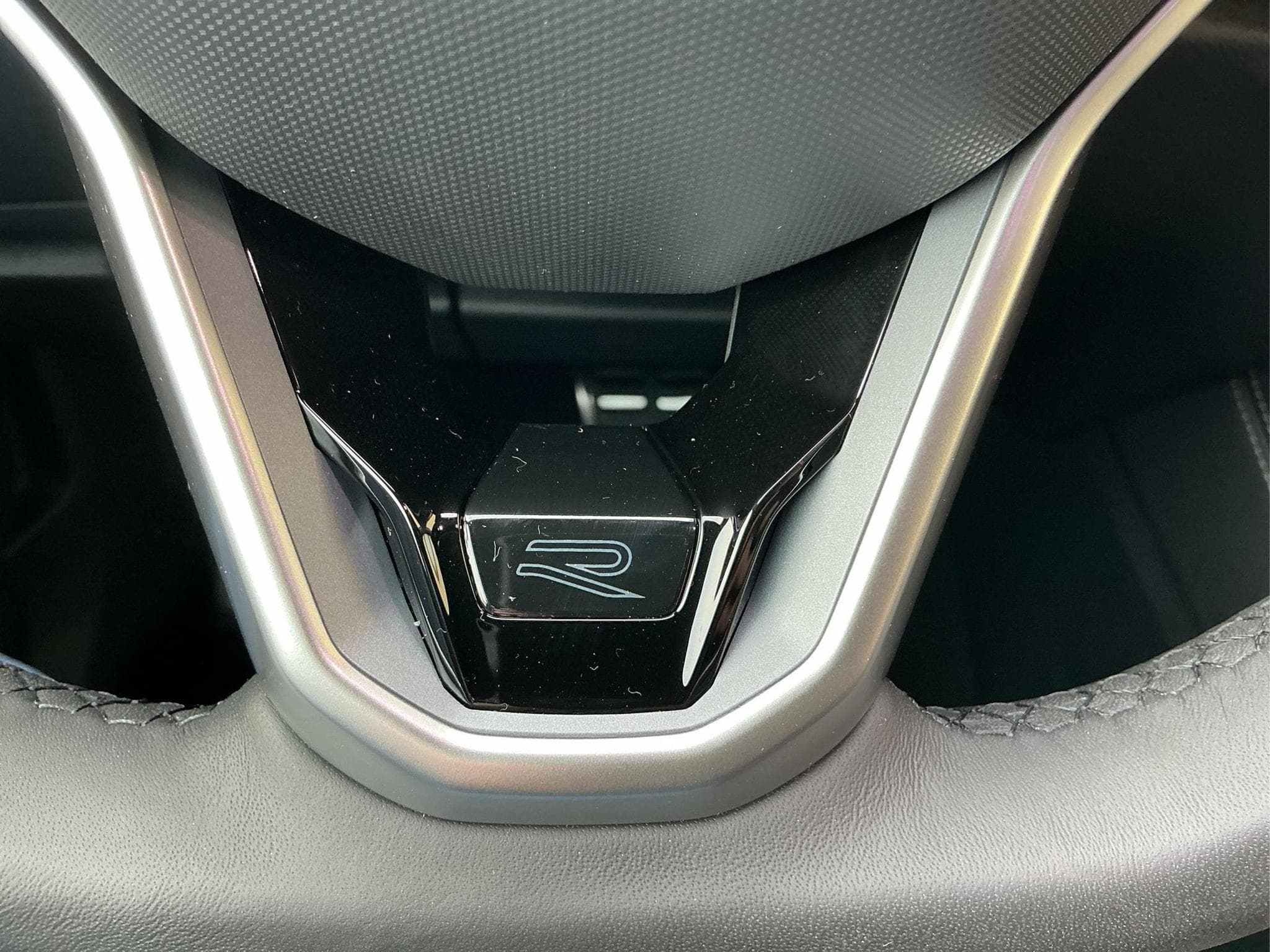 VW Tiguan R-Line Black Style (2026) - Foto 24