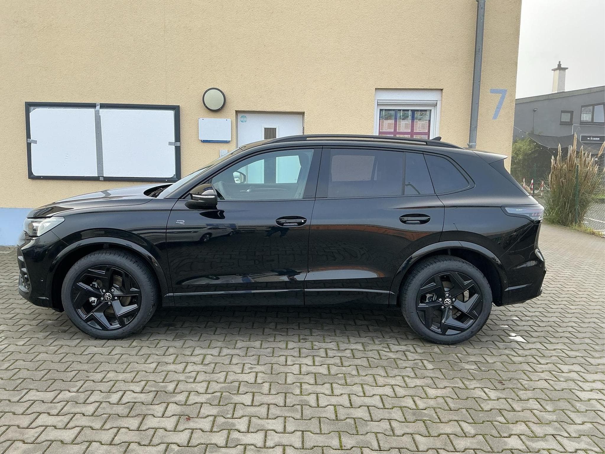 VW Tiguan R-Line Black Style (2026) - Foto 3