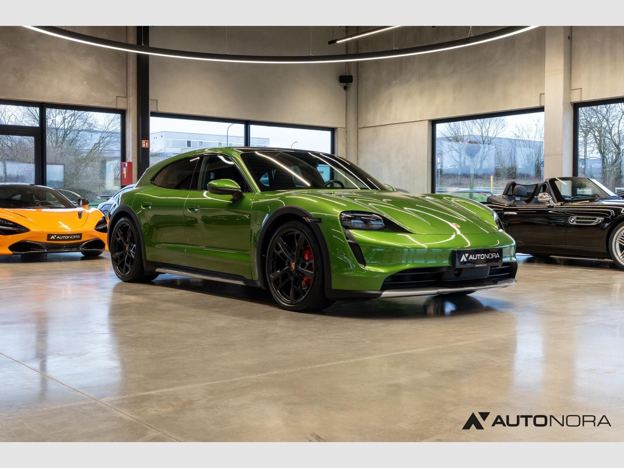 Porsche Taycan 4S Cross Turismo (2021) - Photo 10