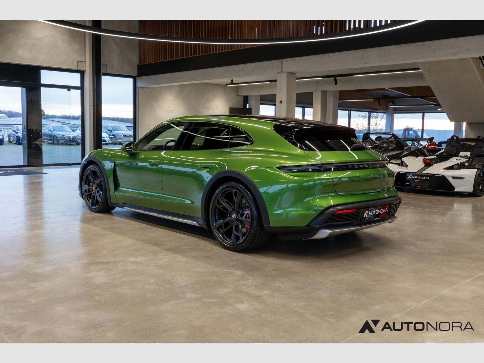 Porsche Taycan 4S Cross Turismo (2021) - Photo 2