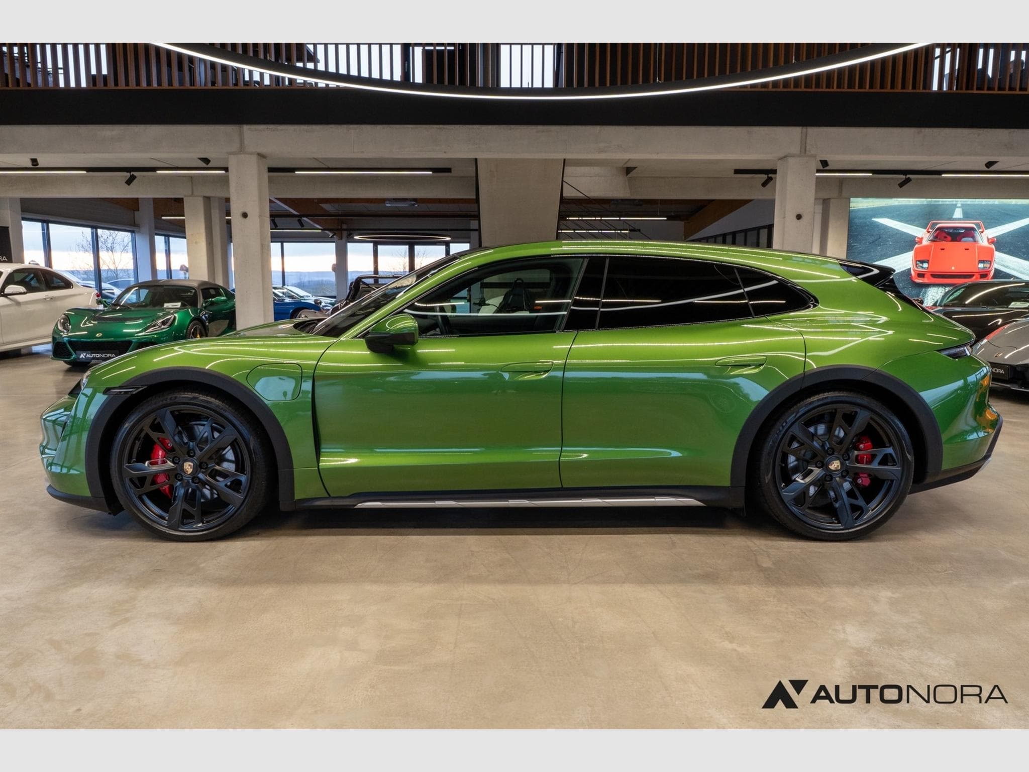 Porsche Taycan 4S Cross Turismo (2021) - Photo 7