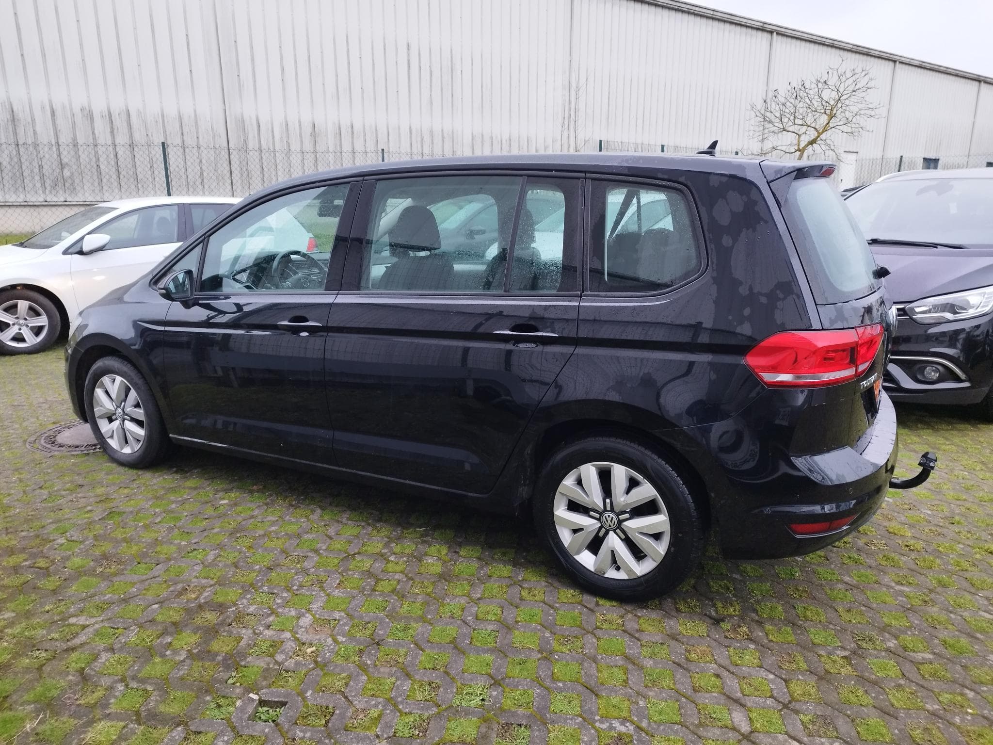 VW Touran 1.6 TDI 115 DSG7 (2016) - Foto 4