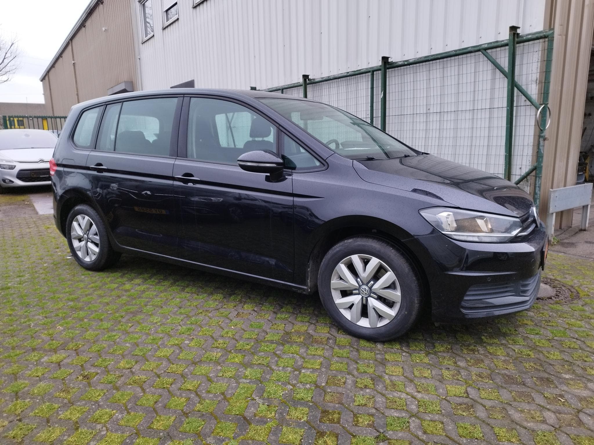 VW Touran 1.6 TDI 115 DSG7 (2016) - Foto 7