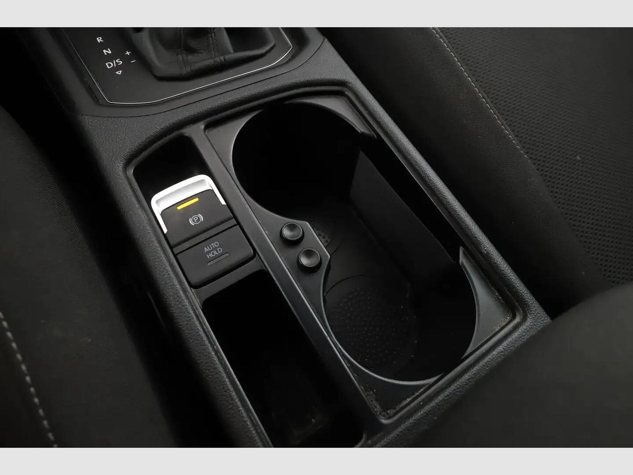 VW Touran 1.6 TDI 115 DSG7 (2016) - Foto 14