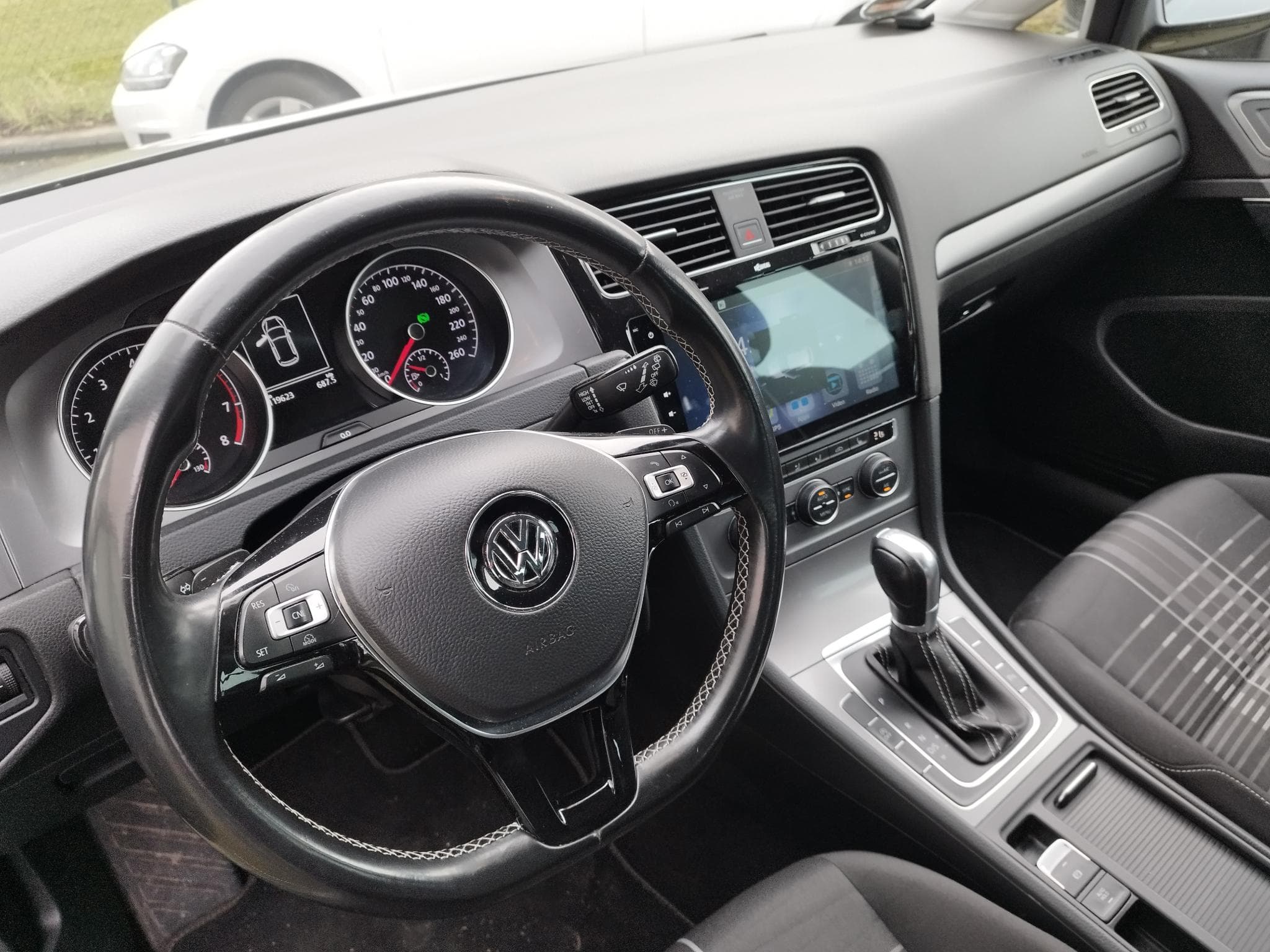 VW Golf GOLF 1.4 TSI 150 DSG7 LOUNGE (2015) - Photo 8