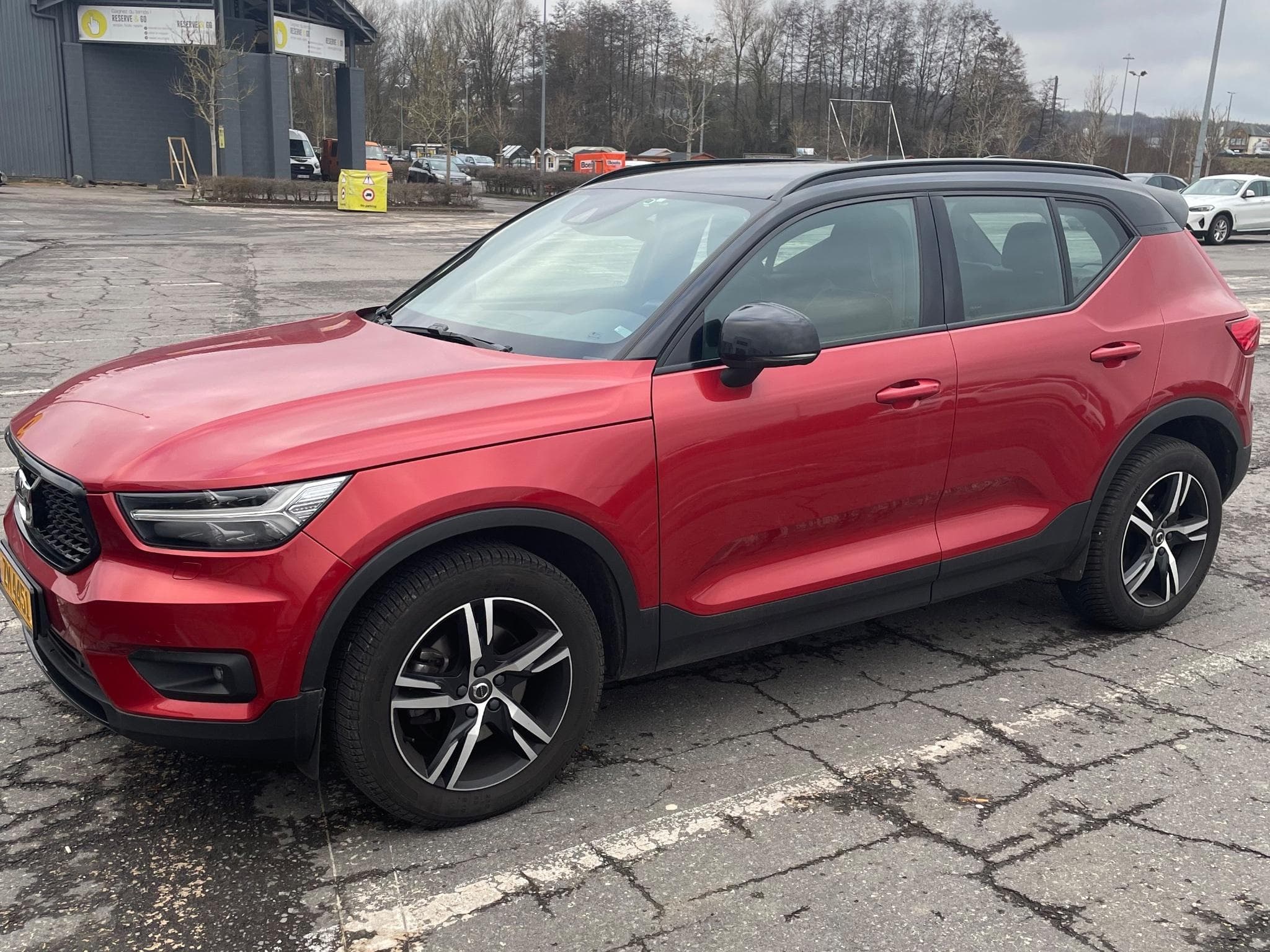 Volvo XC40 D4 AWD - 190 - BVA Geartronic R-Design (2018) - Photo 1