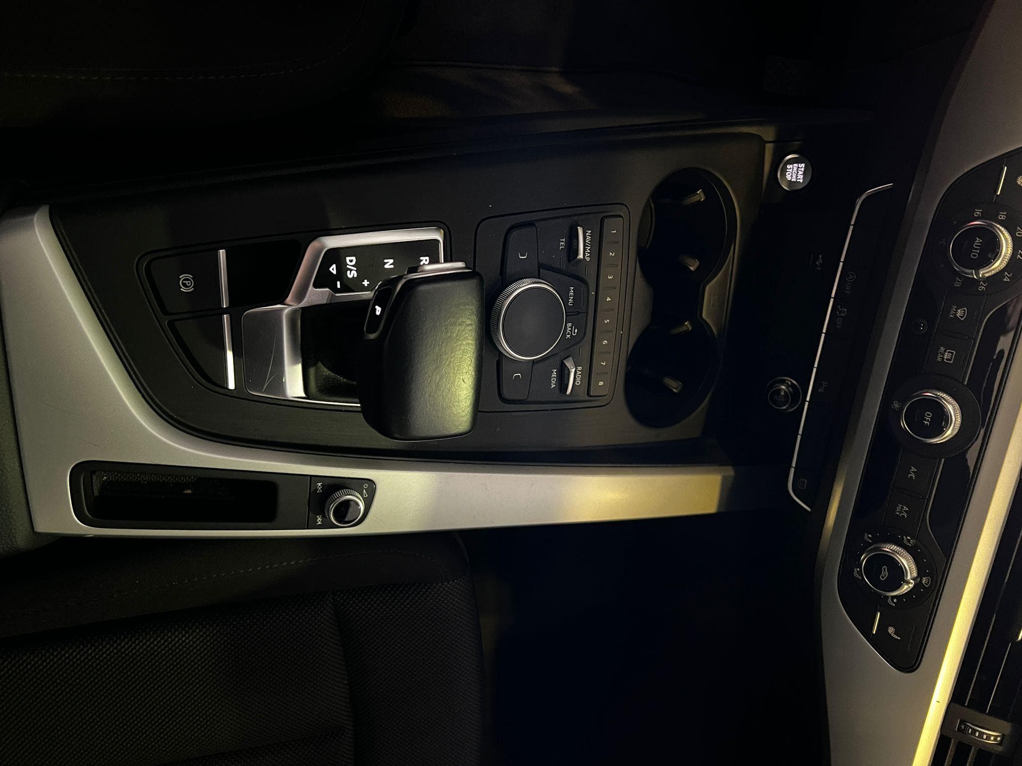 Audi A4 1.4 TFSI S Tronic/KLIMA/2.Hand/Tempomat (2017) - Foto 10