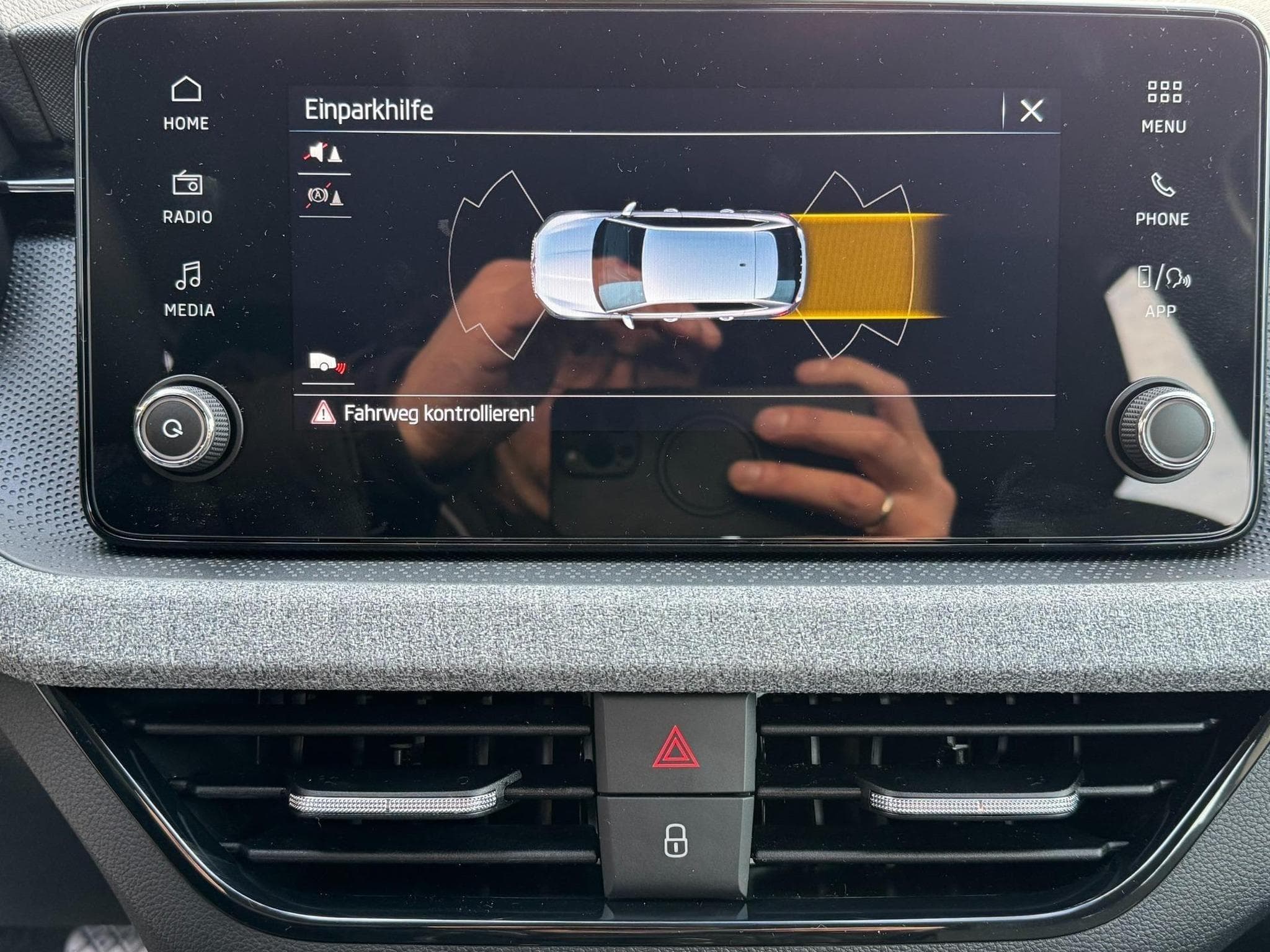 Skoda Scala 1,0 TSI DSG (2026) - Foto 19