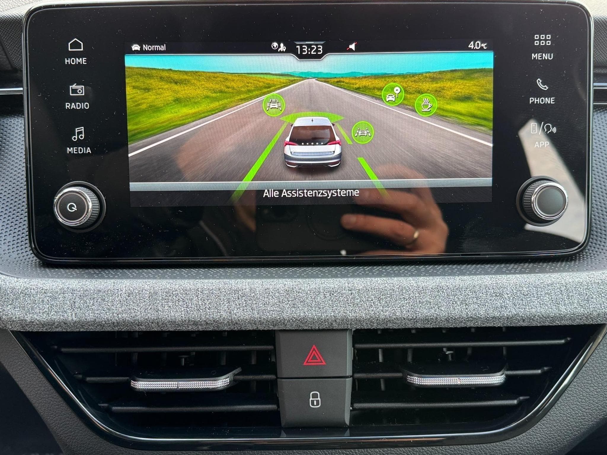 Skoda Scala 1,0 TSI DSG (2026) - Foto 21