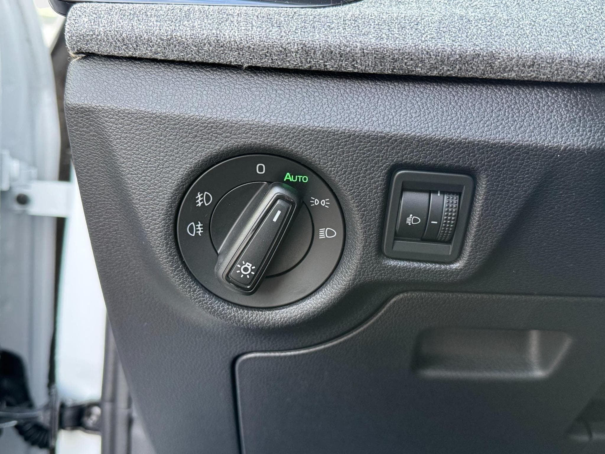 Skoda Scala 1,0 TSI DSG (2026) - Foto 23