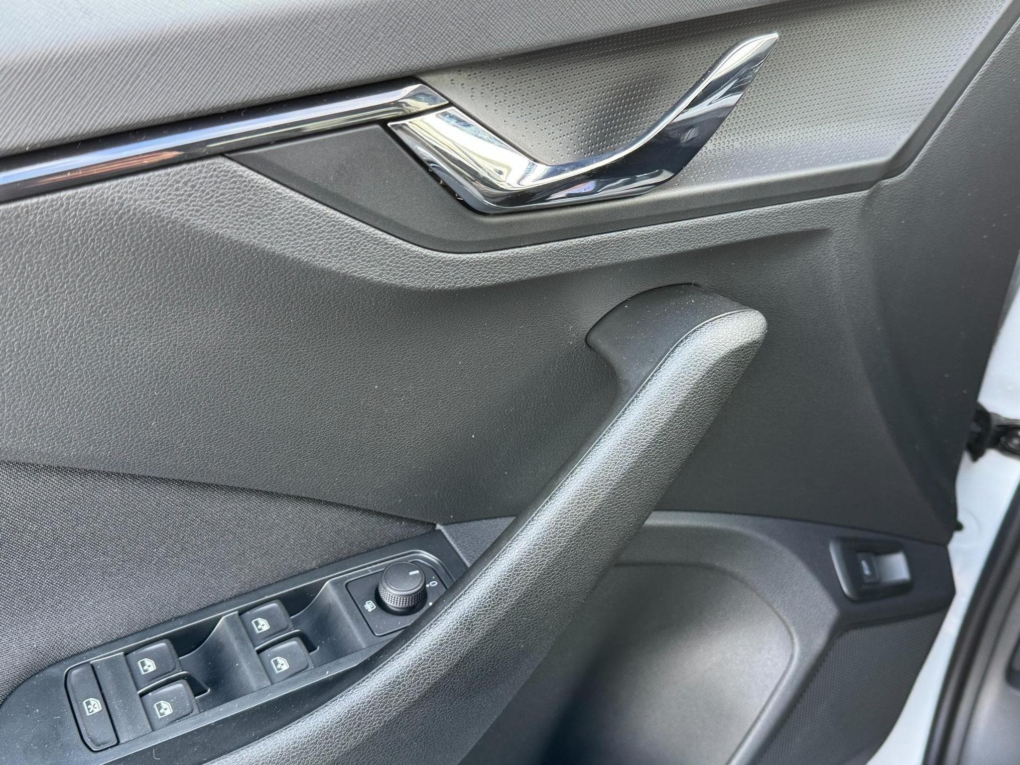 Skoda Scala 1,0 TSI DSG (2026) - Foto 24