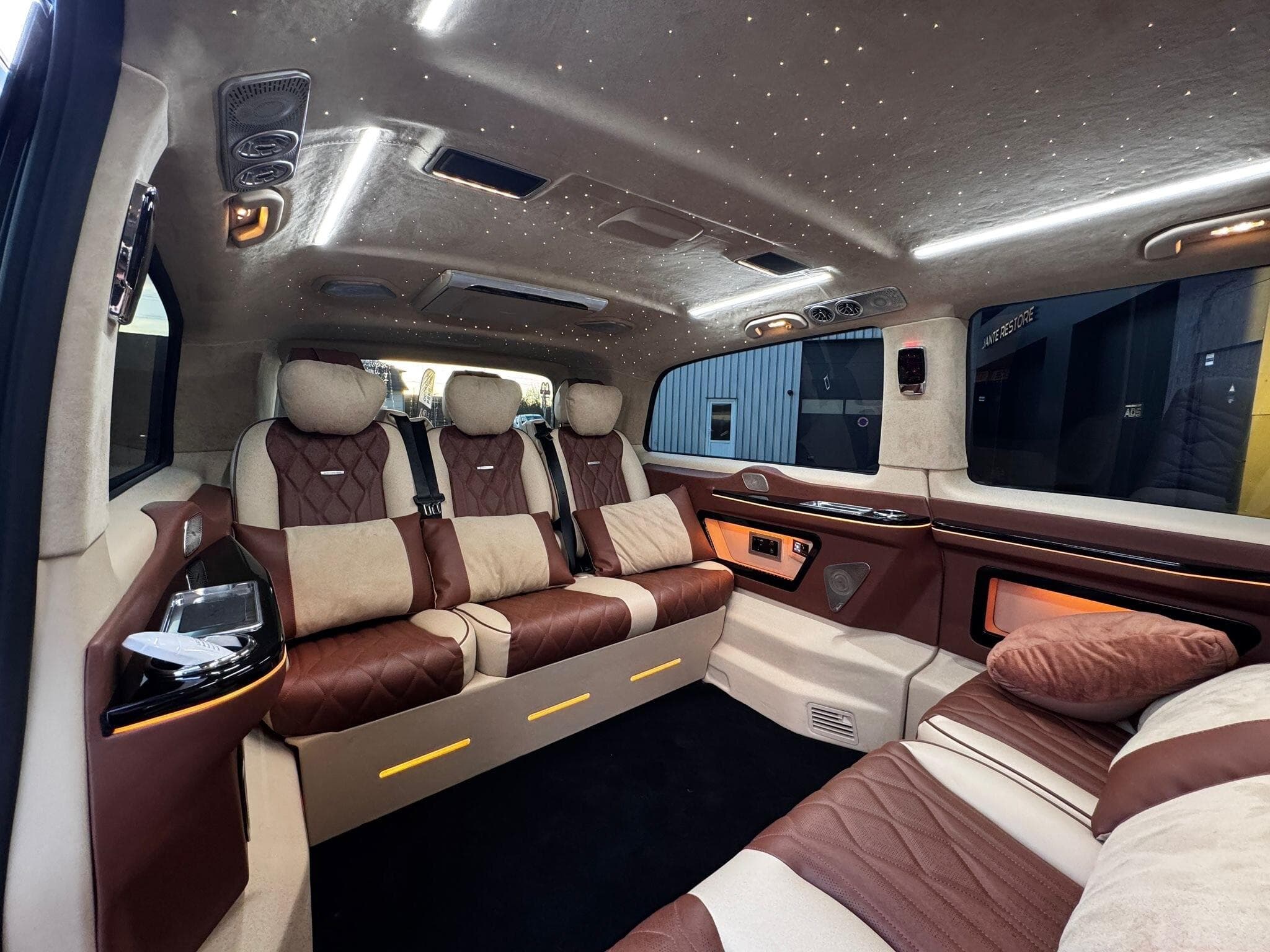 Mercedes Vito Tourer CDI extra-long L3 VIP (2025) - Foto 2