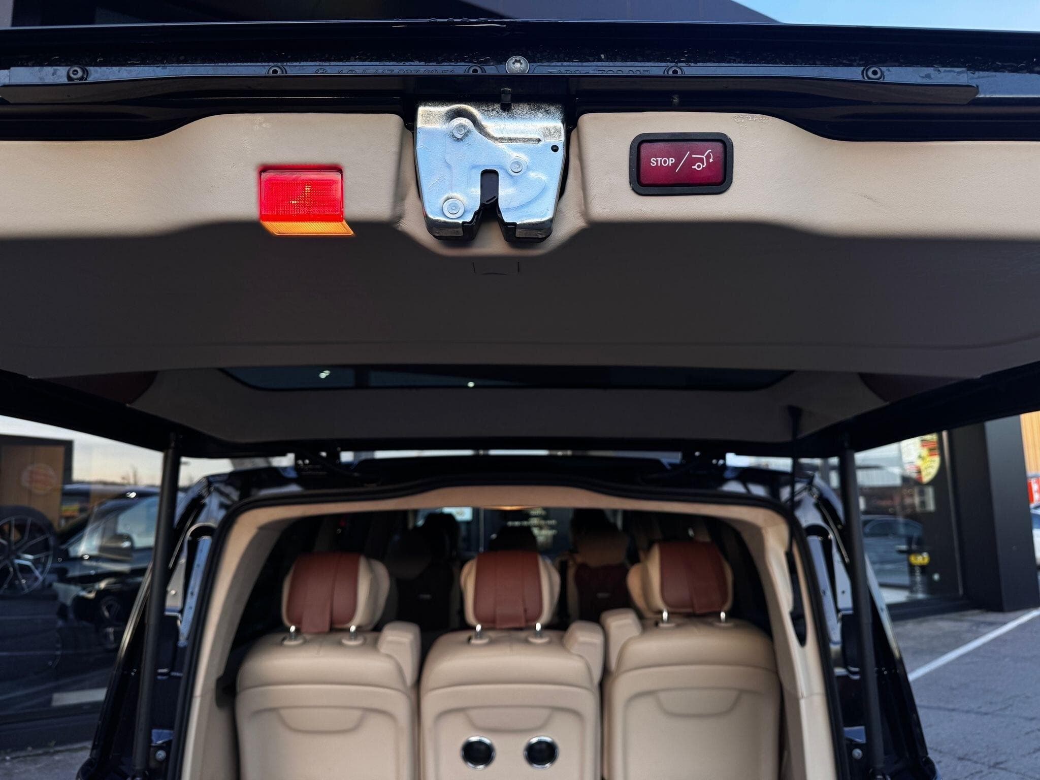 Mercedes Vito Tourer CDI extra-long L3 VIP (2025) - Foto 17