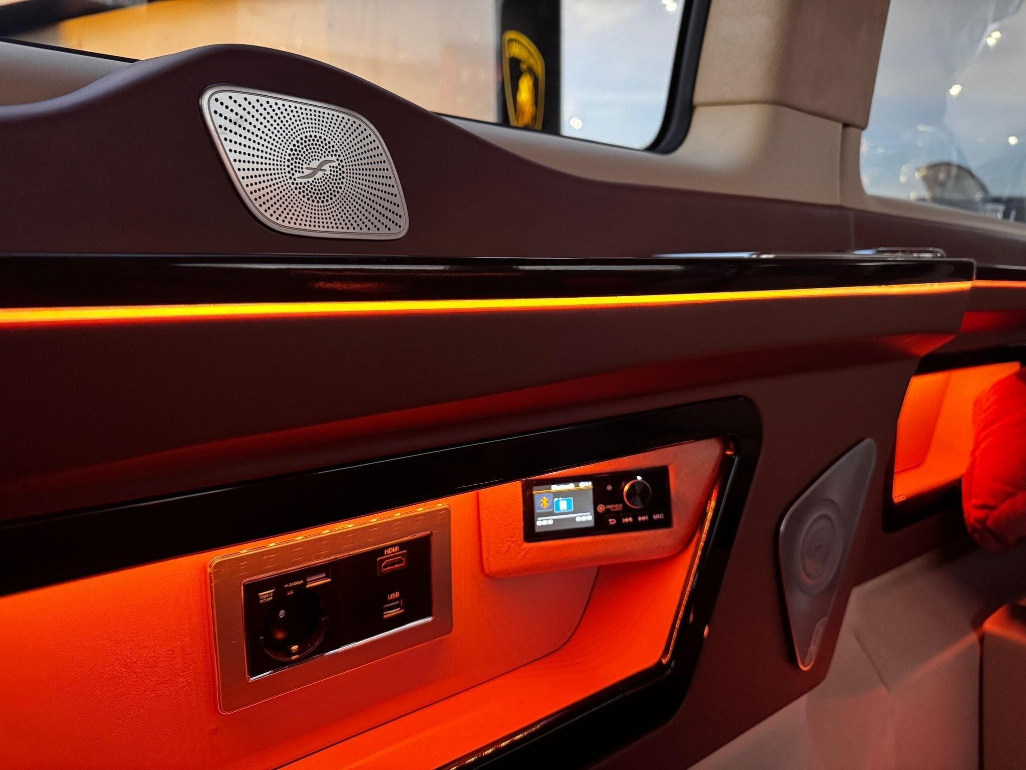 Mercedes Vito Tourer CDI extra-long L3 VIP (2025) - Foto 16