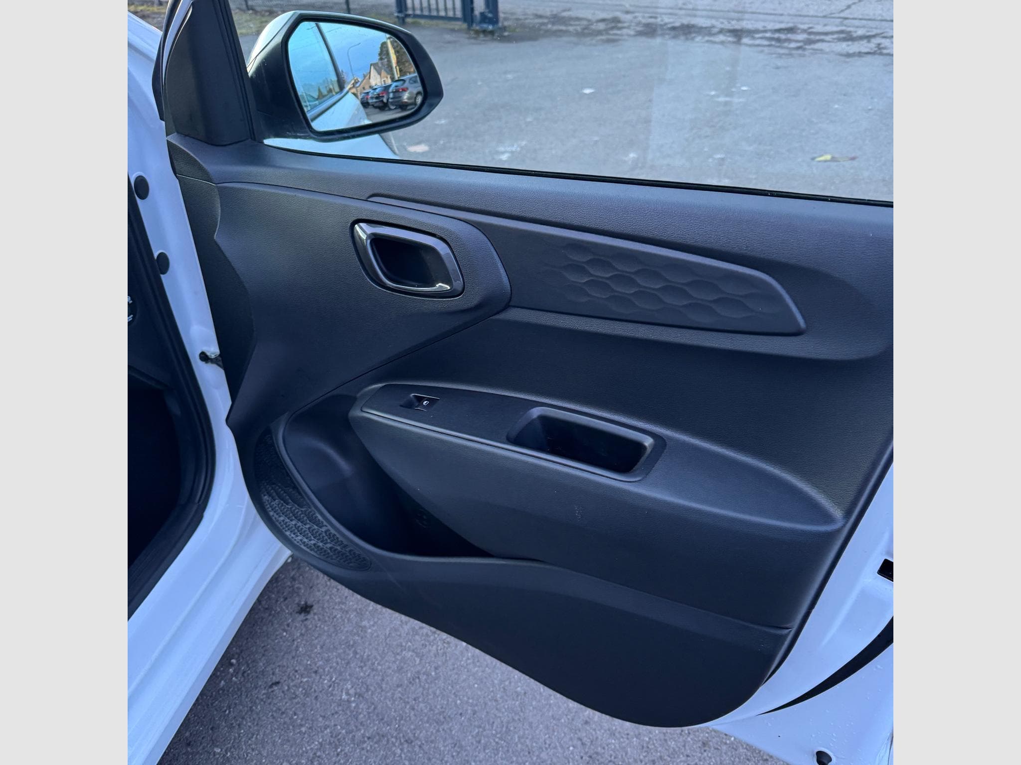 Hyundai i10 1,2 lounge blue (2020) - Photo 15