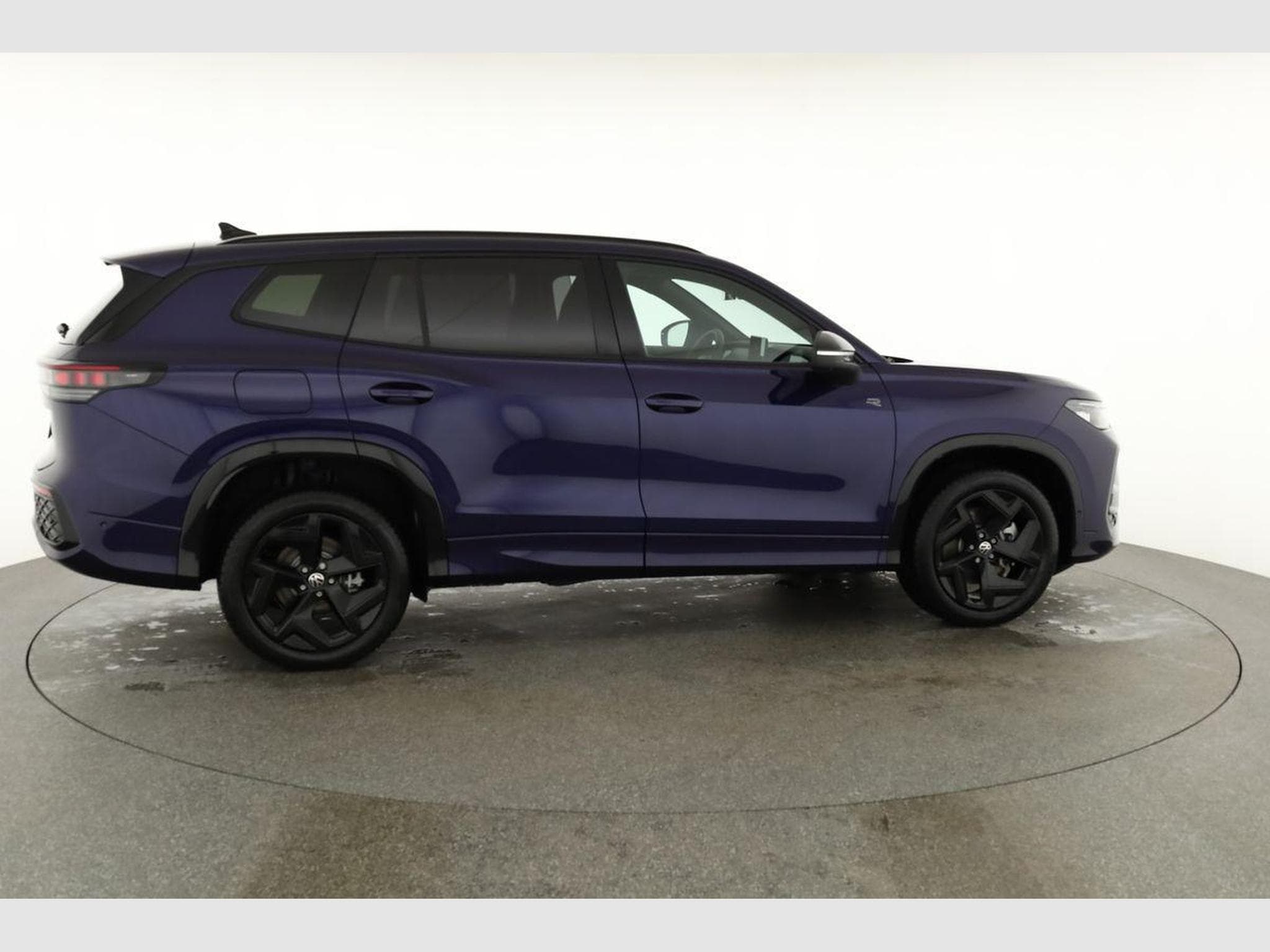 VW Tayron 1.5 TSI eHybrid 150 kW R-Line (2025) - Foto 24