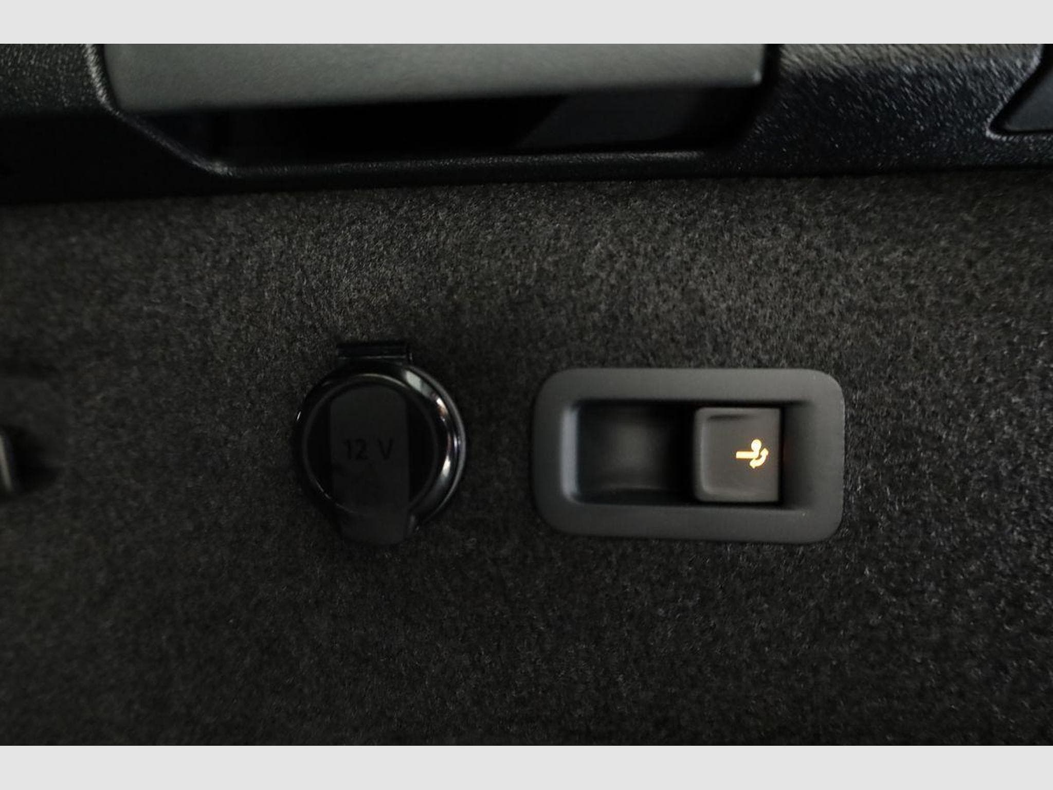 VW Tayron 1.5 TSI eHybrid 150 kW R-Line (2025) - Foto 14