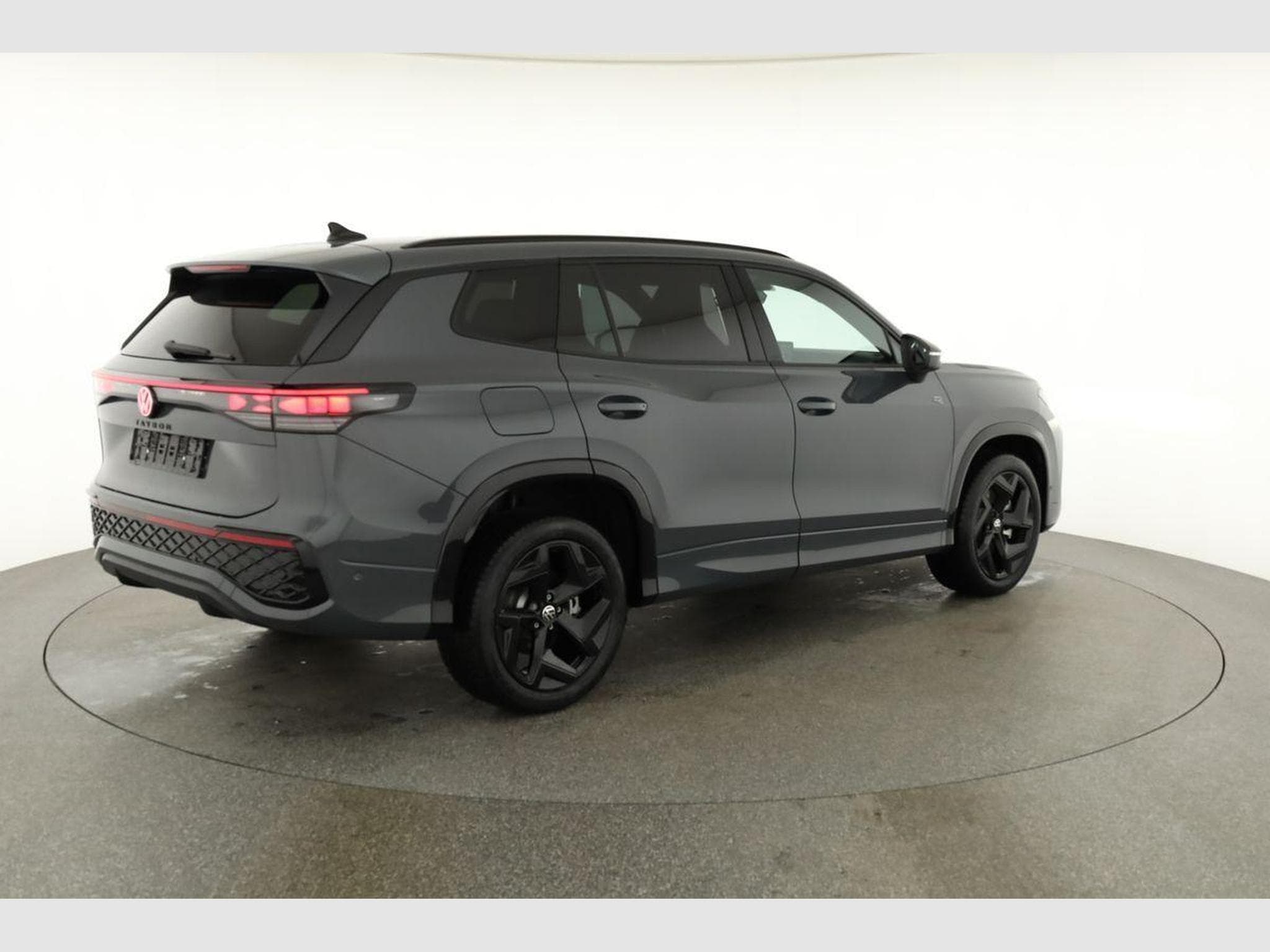 VW Tayron 1.5 TSI eHybrid 150 kW R-Line (2025) - Foto 20