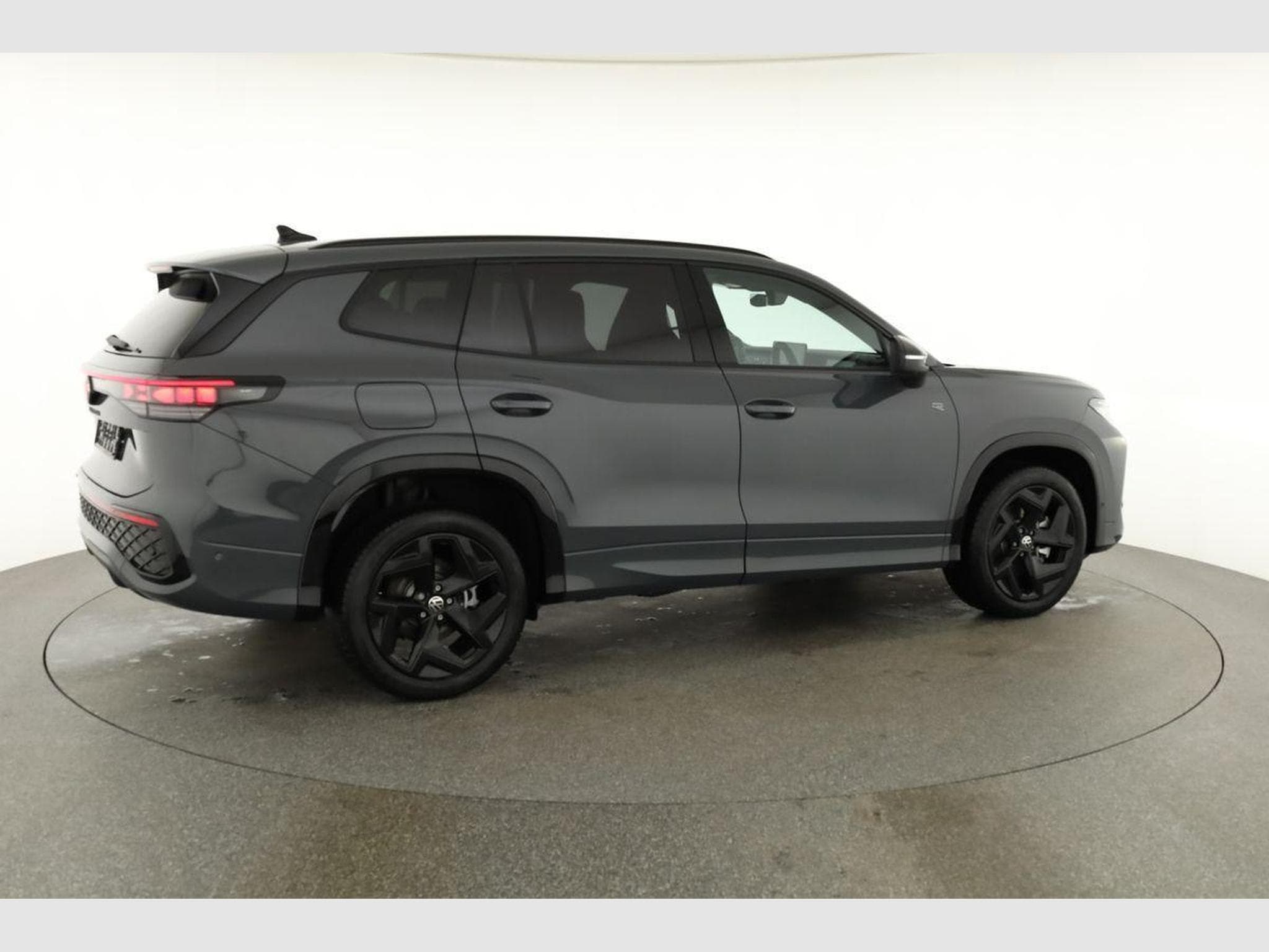 VW Tayron 1.5 TSI eHybrid 150 kW R-Line (2025) - Foto 21