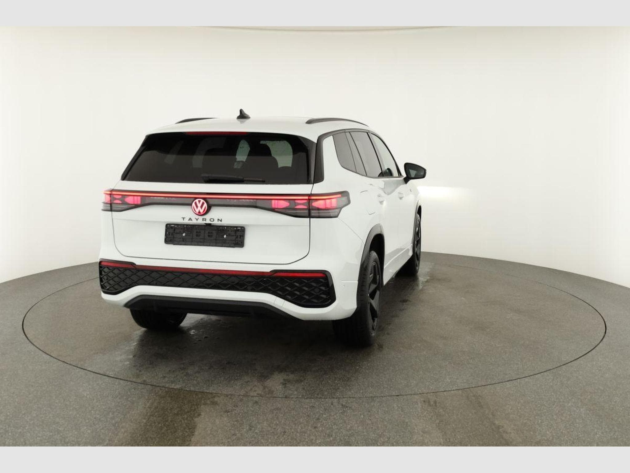 VW Tayron 1.5 TSI eHybrid 150 kW R-Line (2025) - Foto 18