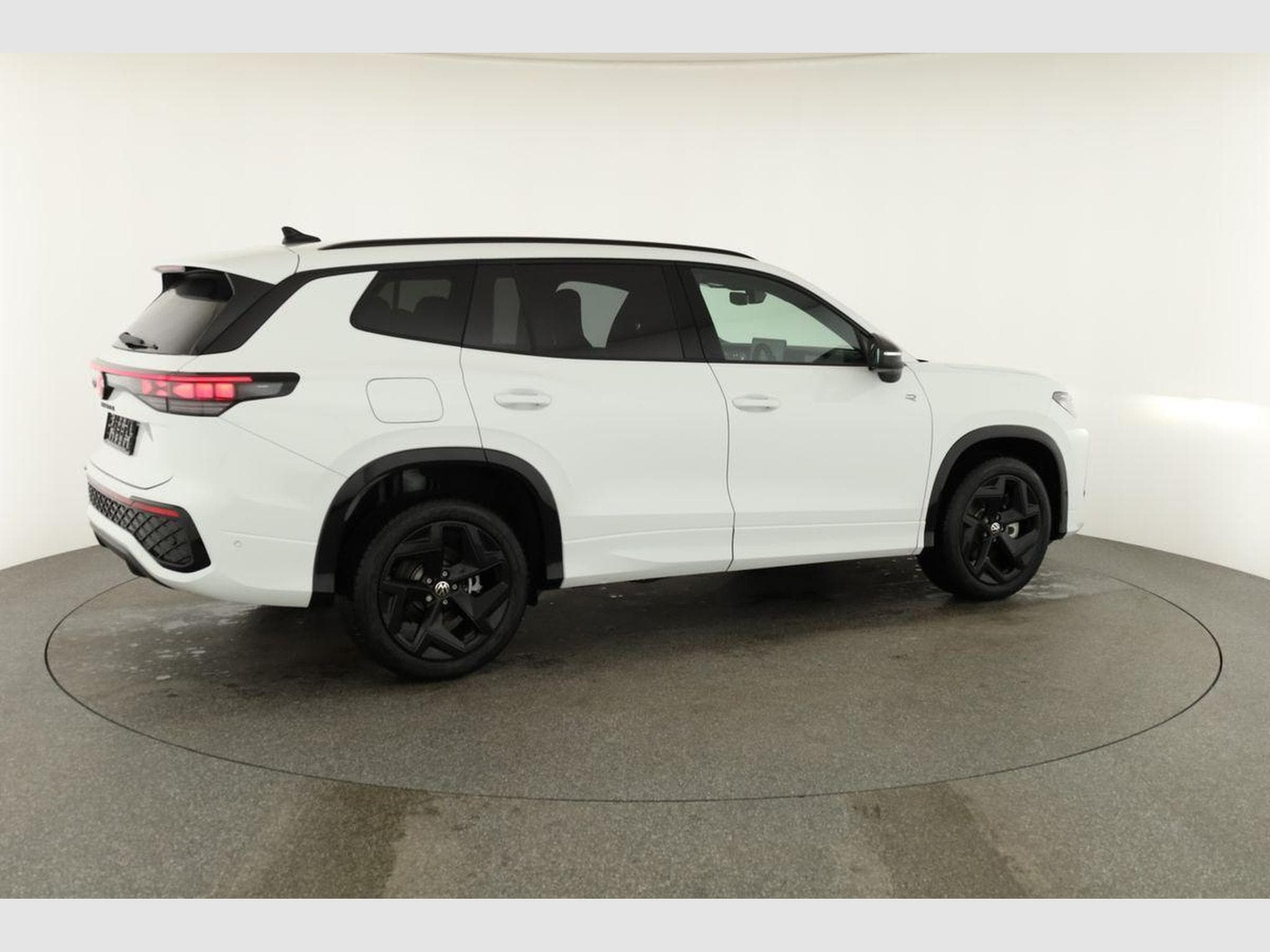 VW Tayron 1.5 TSI eHybrid 150 kW R-Line (2025) - Foto 21