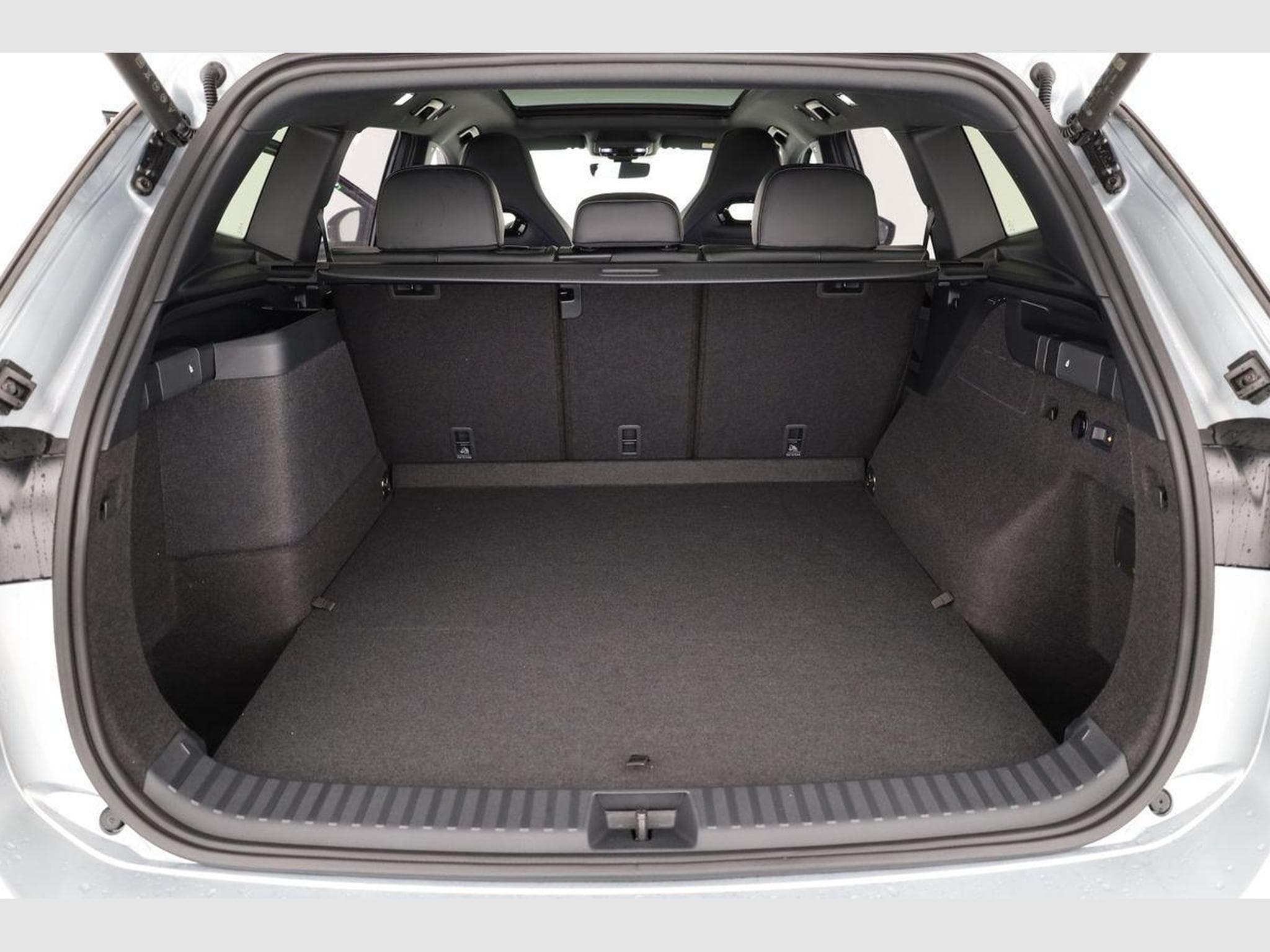 VW Tayron 1.5 TSI eHybrid 150 kW R-Line (2025) - Foto 11