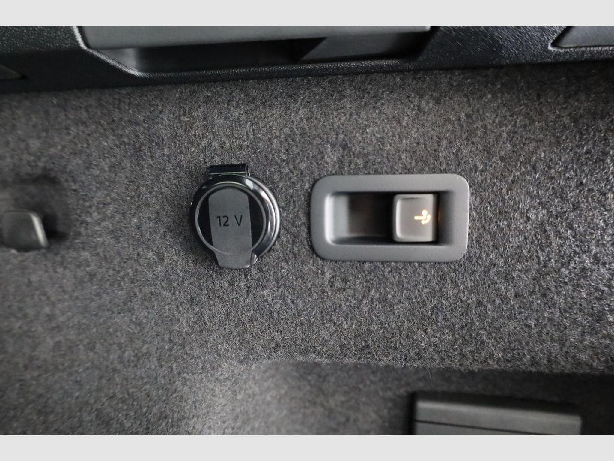 VW Tayron 1.5 TSI eHybrid 150 kW R-Line (2025) - Foto 12