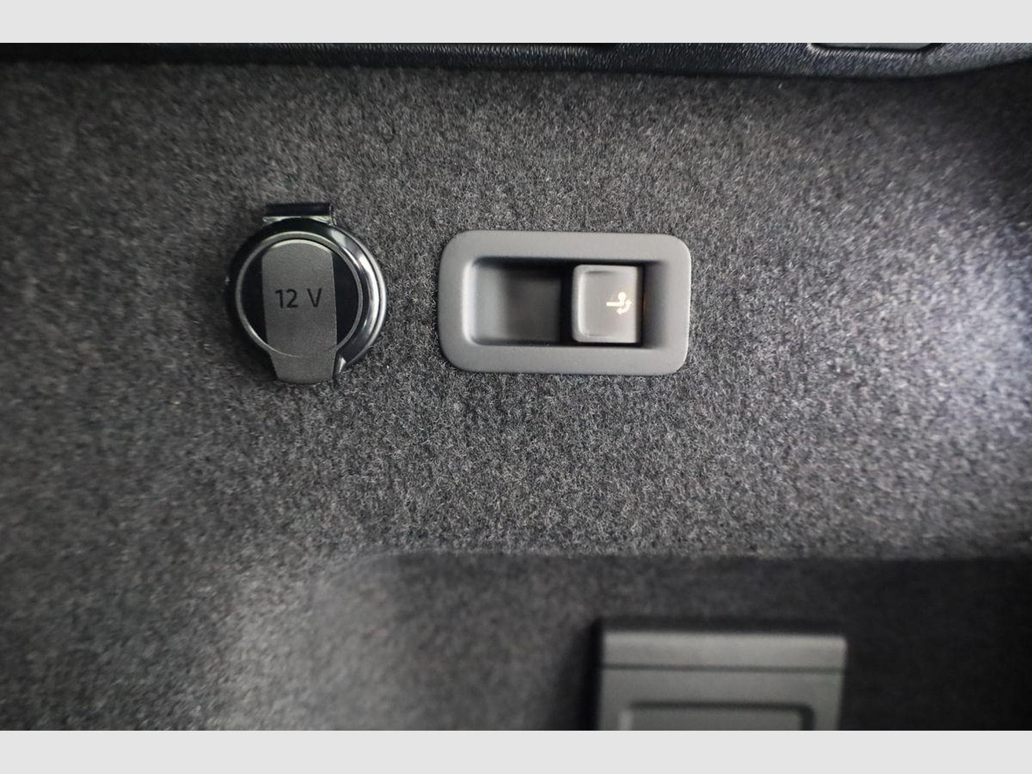 VW Tayron 1.5 TSI eHybrid 150 kW R-Line (2025) - Foto 12