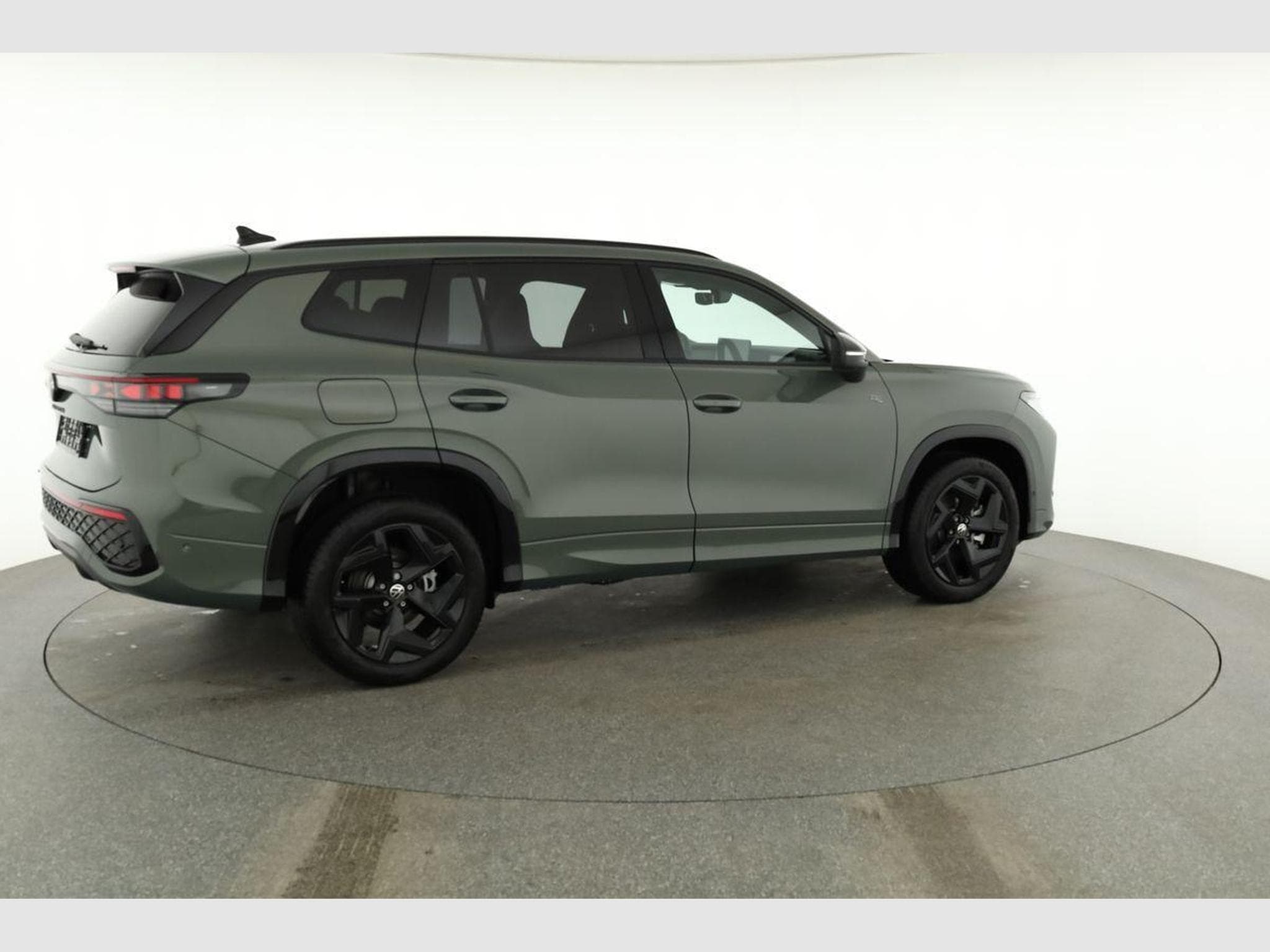 VW Tayron 1.5 TSI eHybrid 150 kW R-Line (2025) - Foto 21