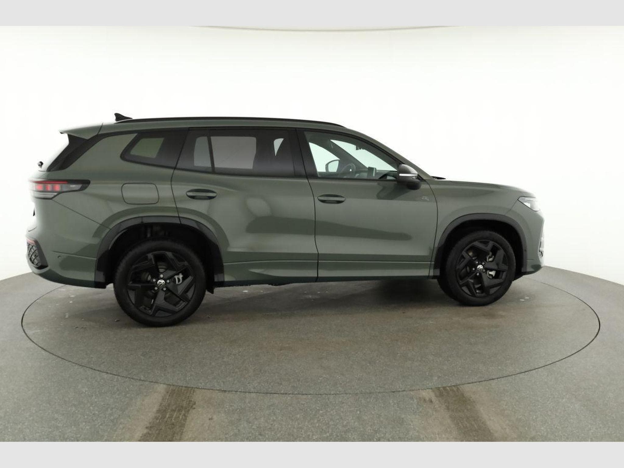 VW Tayron 1.5 TSI eHybrid 150 kW R-Line (2025) - Foto 22