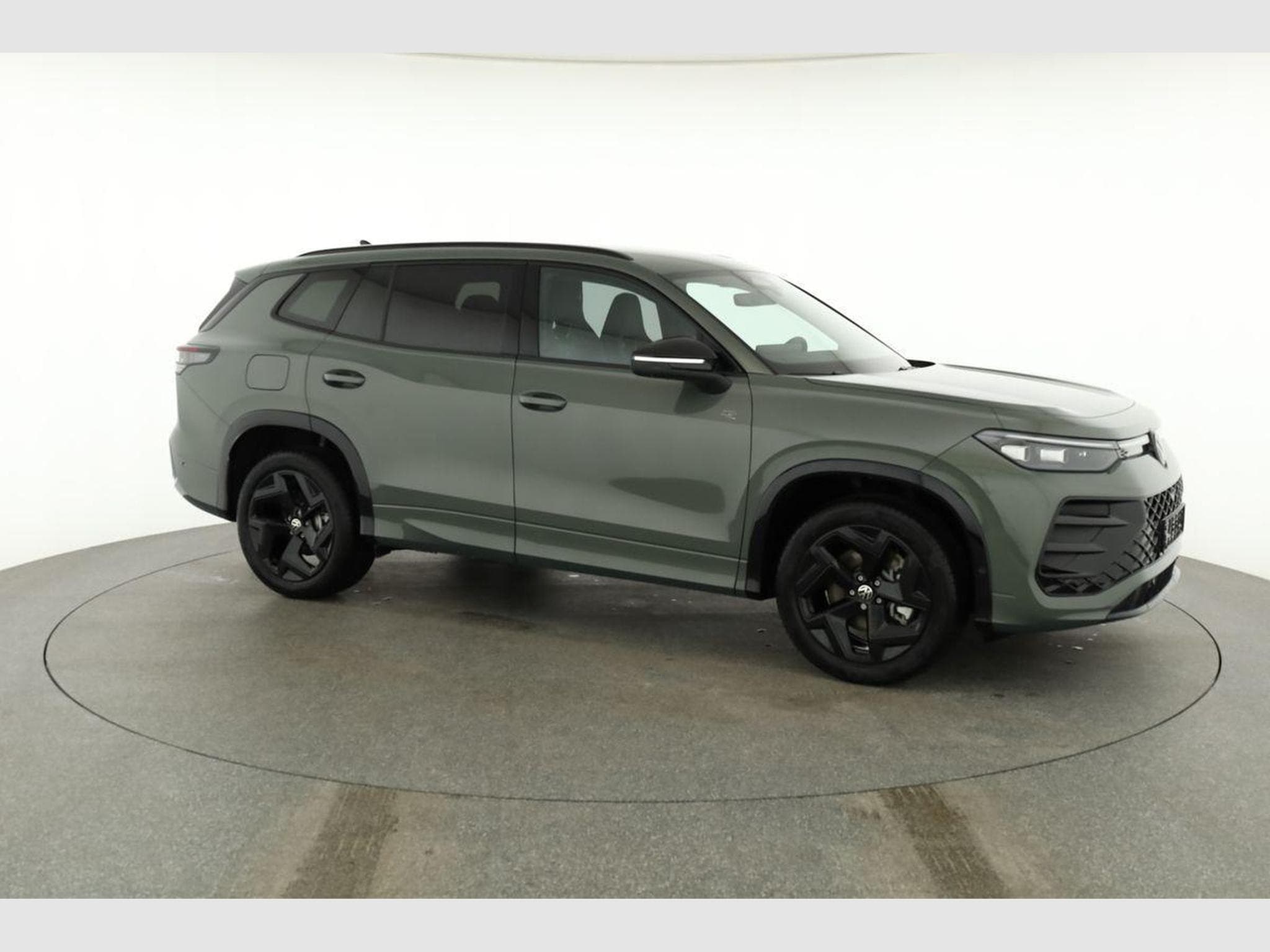 VW Tayron 1.5 TSI eHybrid 150 kW R-Line (2025) - Foto 25